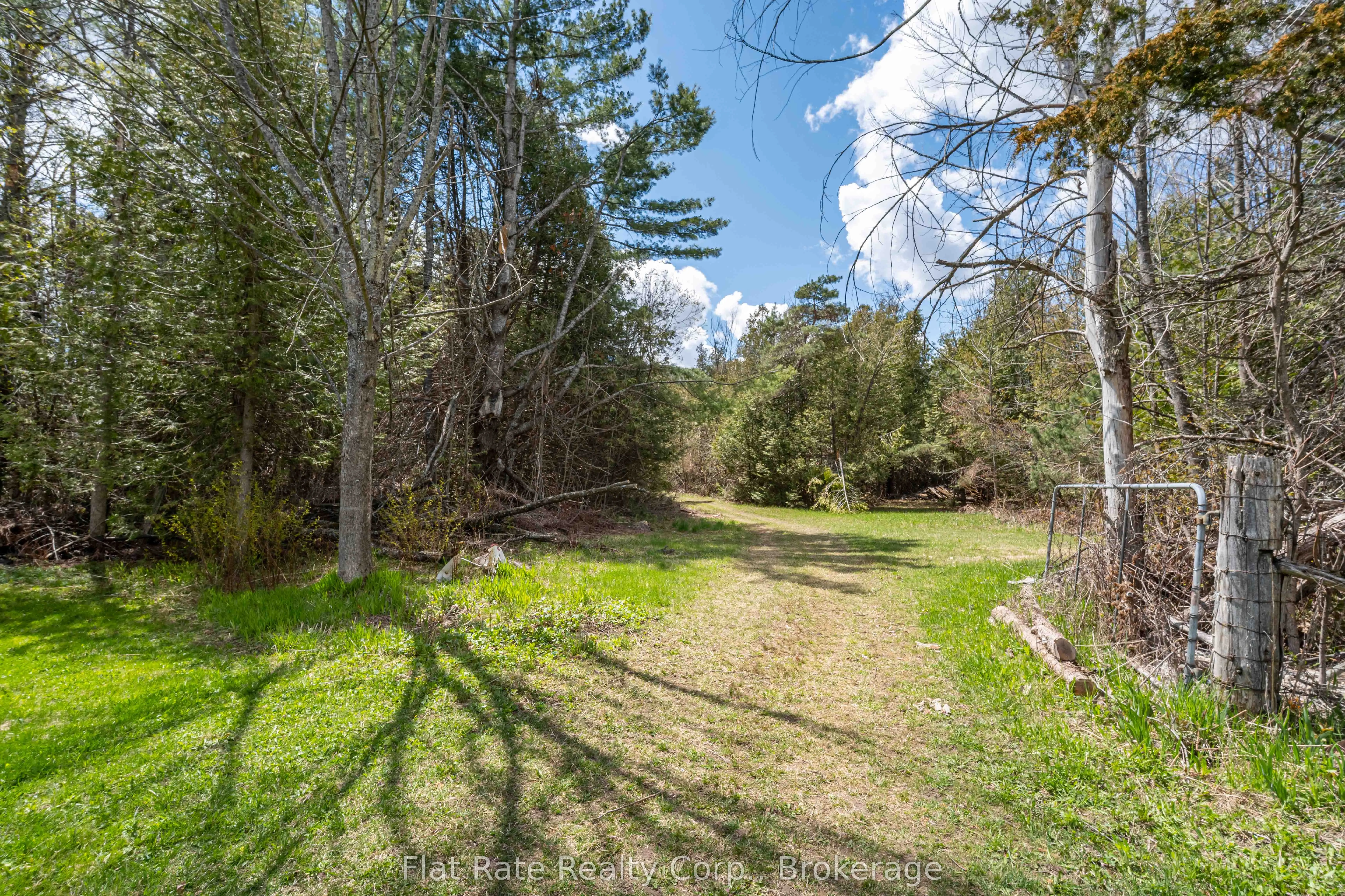 2086 McCrackens Landing Road