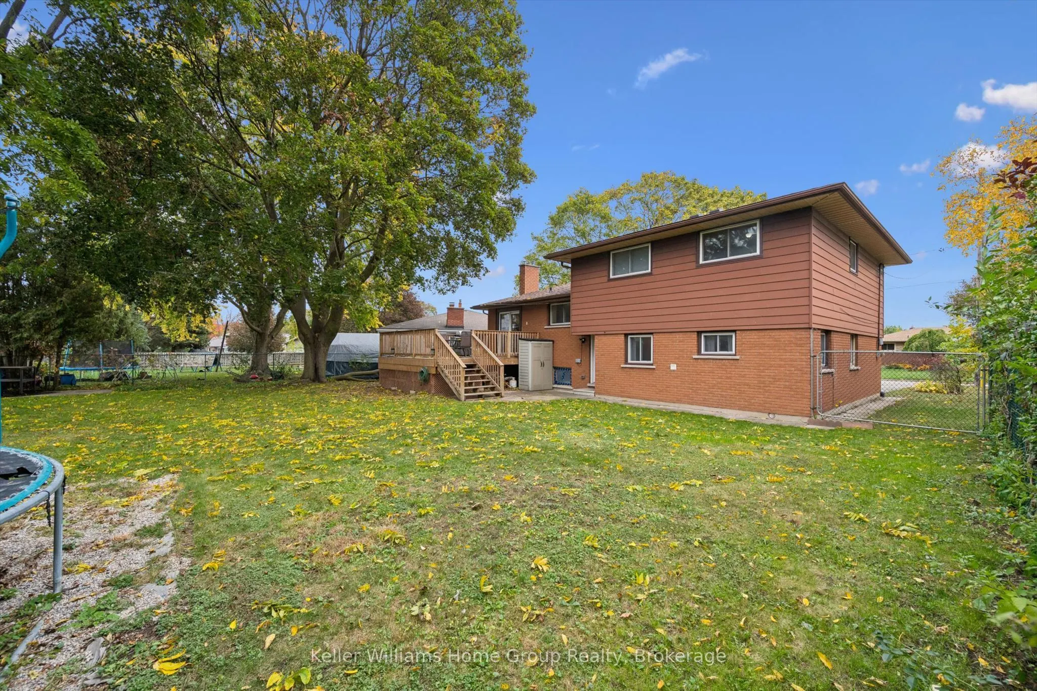 51 LONSDALE Drive