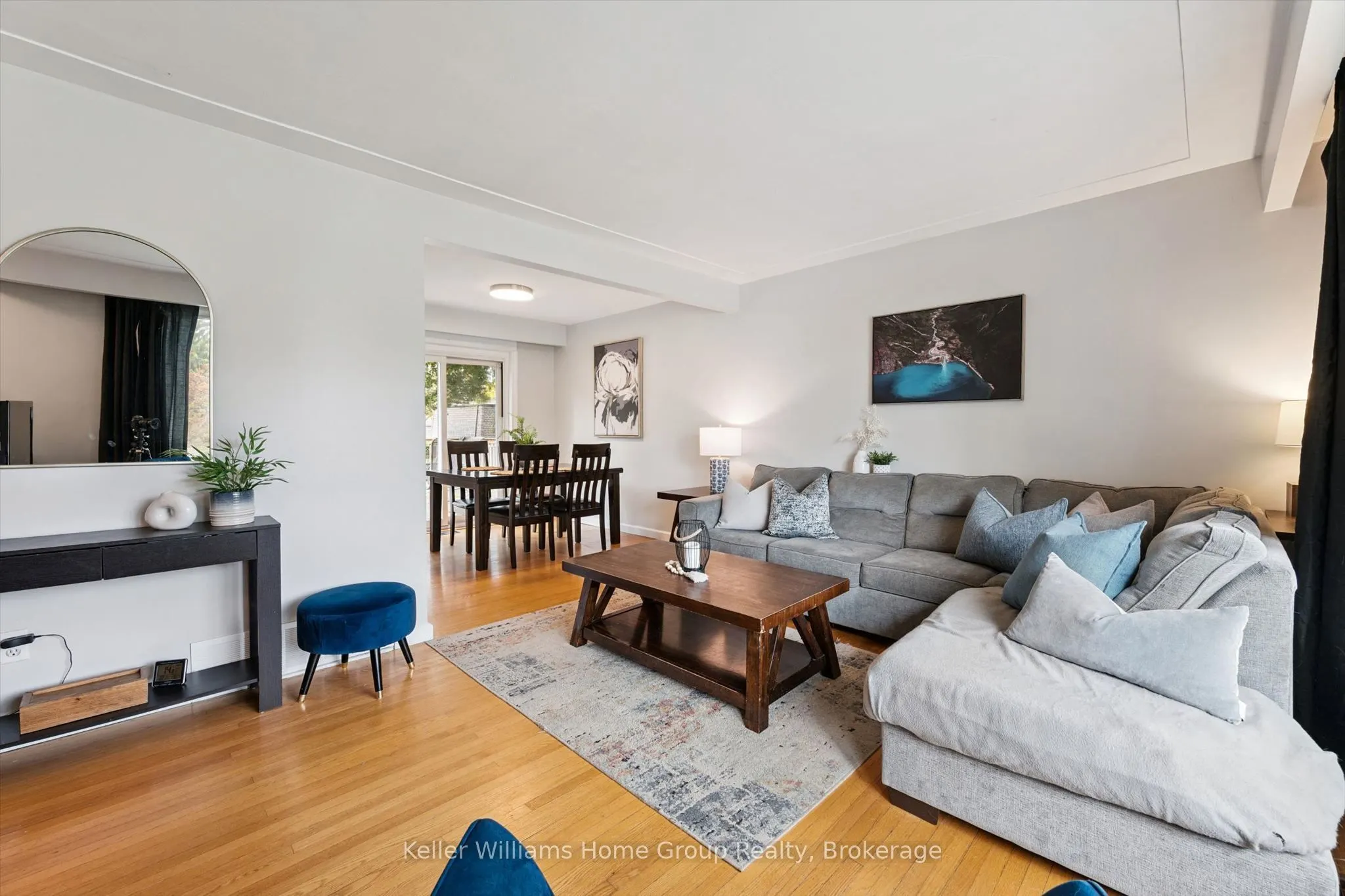 51 LONSDALE Drive