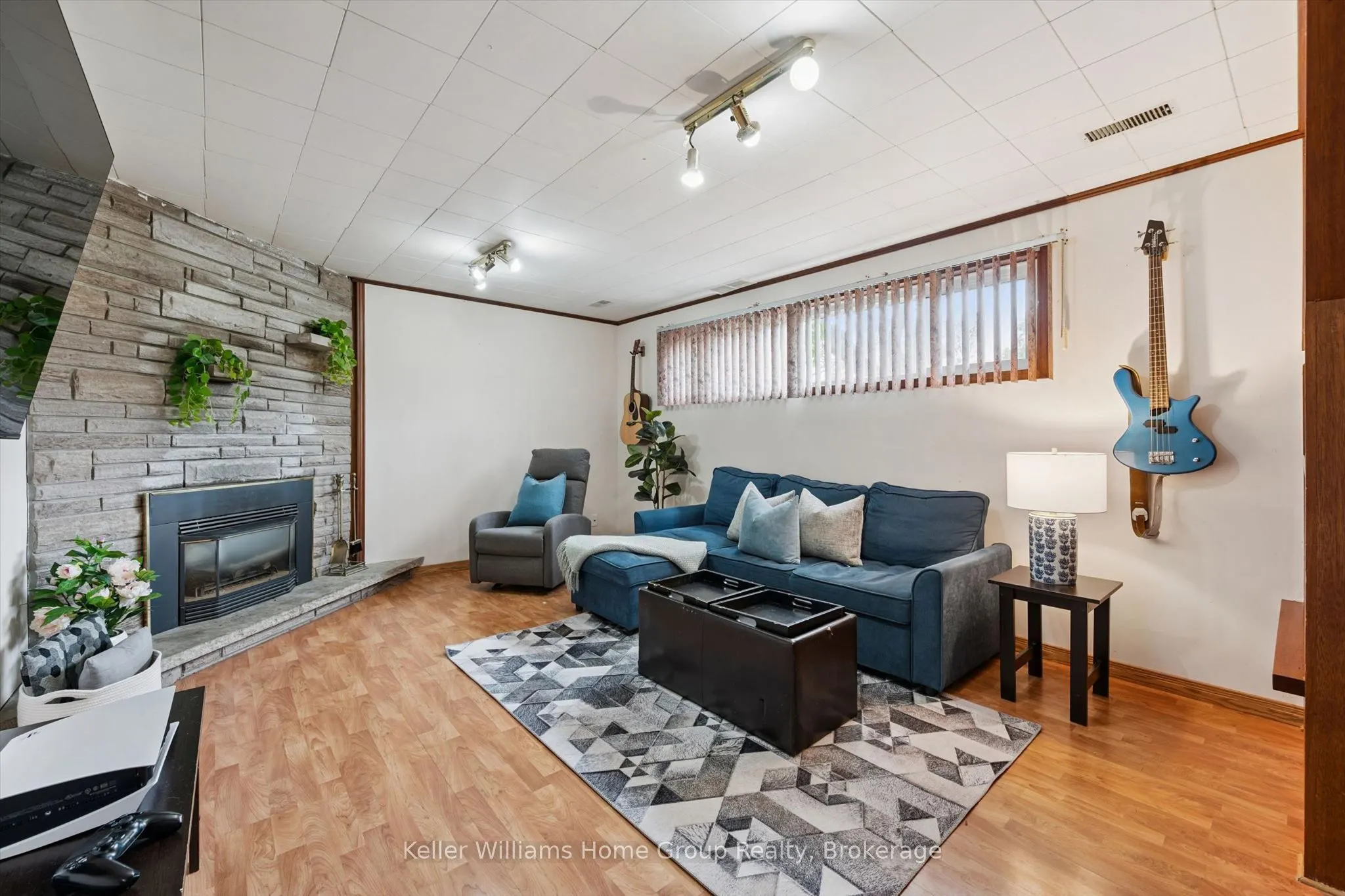 51 LONSDALE Drive