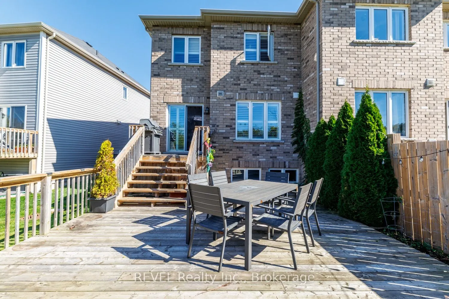 166 Esther Crescent