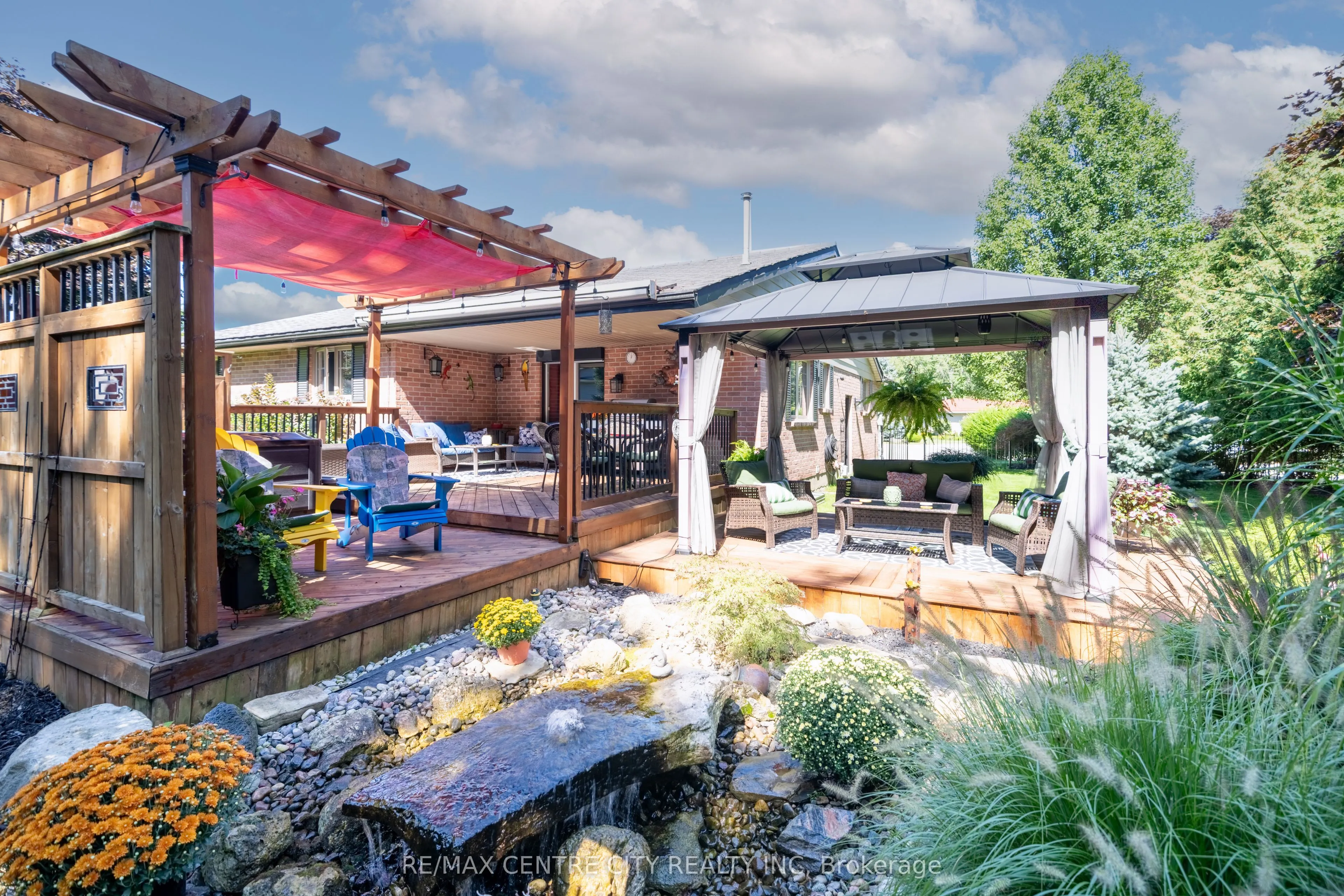 252 Mill Pond Crescent
