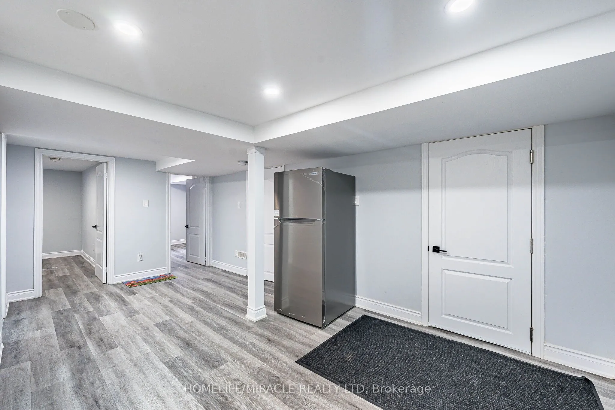 425 Dunvegan Drive #B