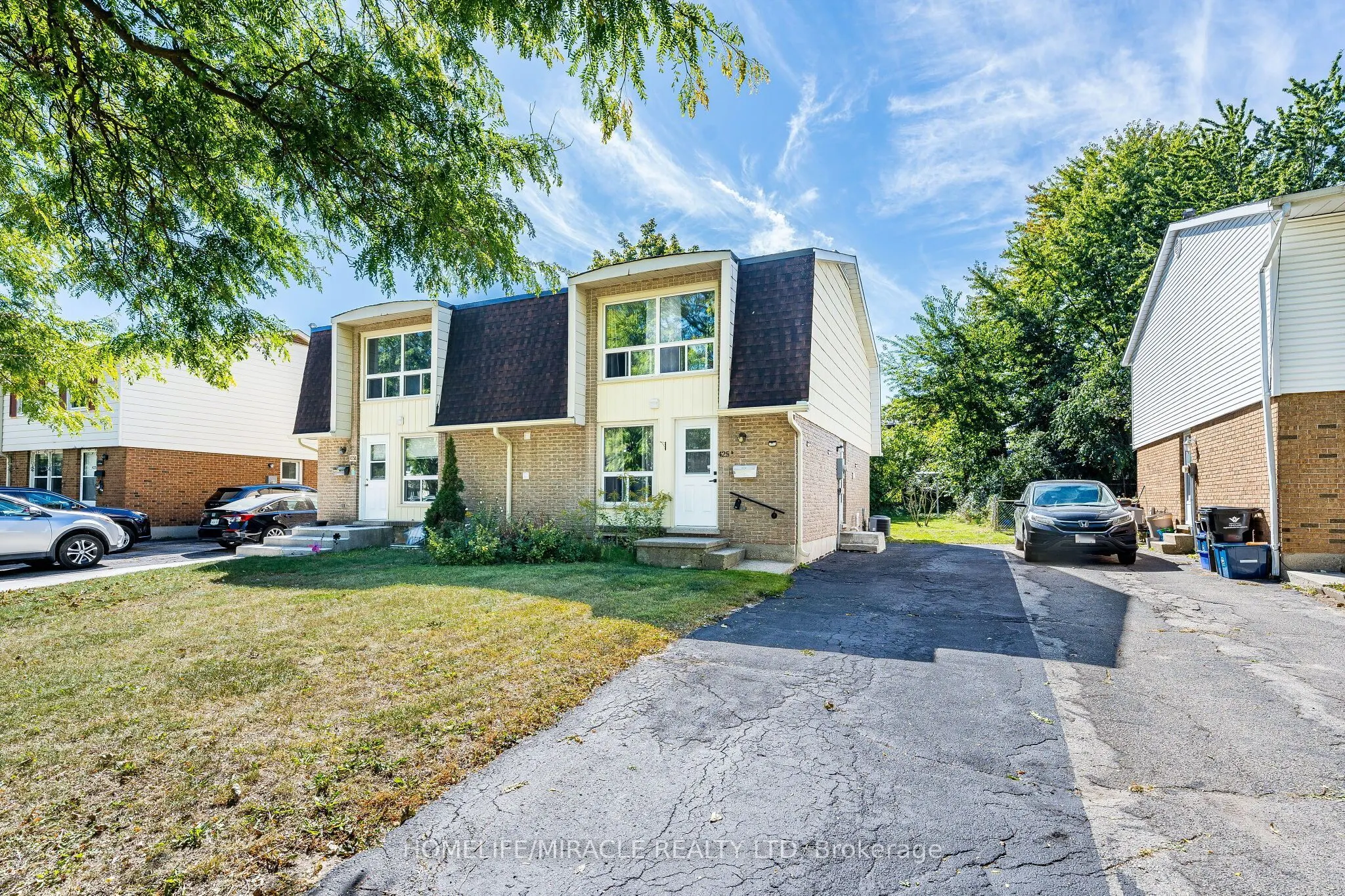 425 Dunvegan Drive #B