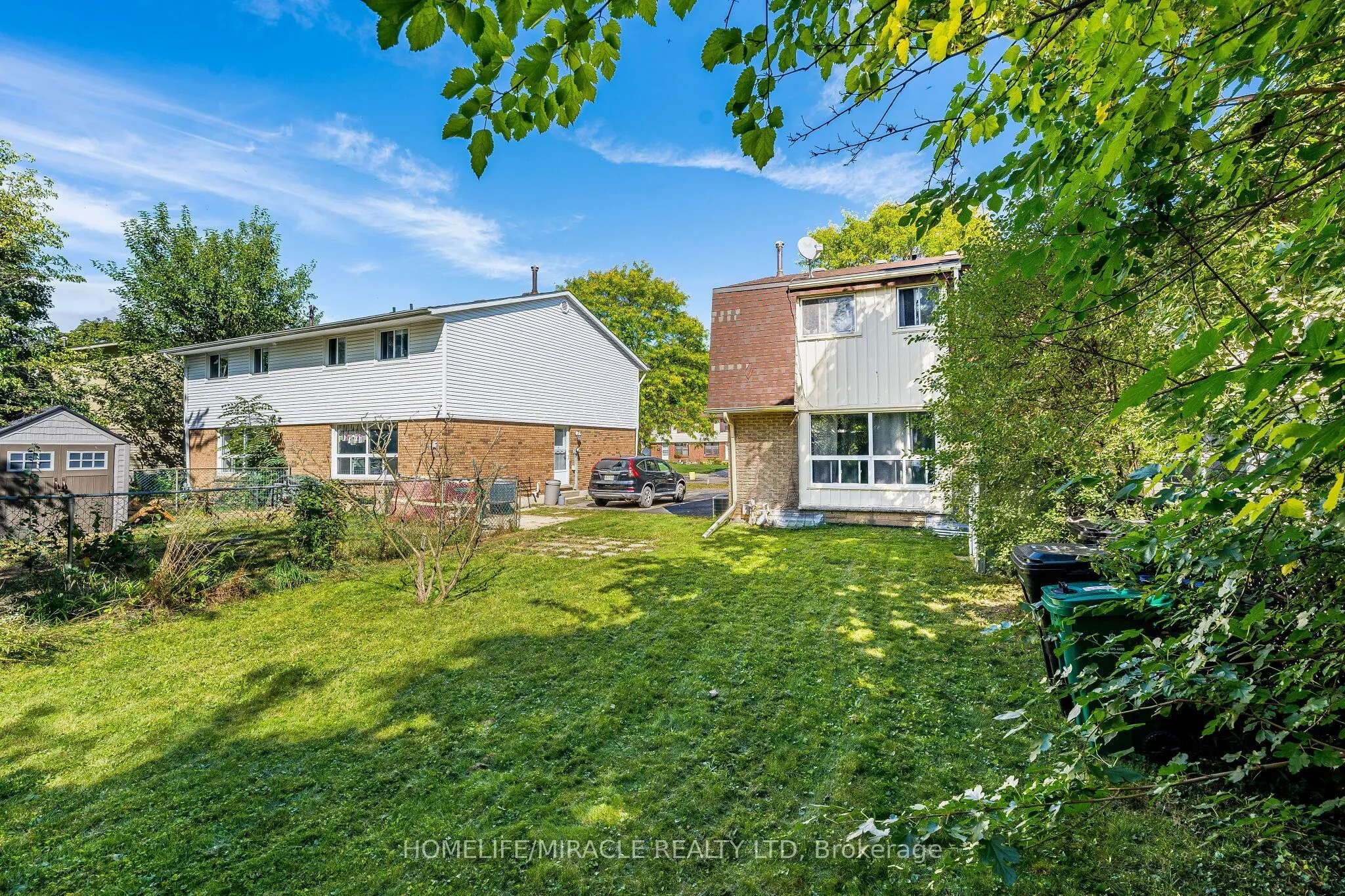 425 Dunvegan Drive #B