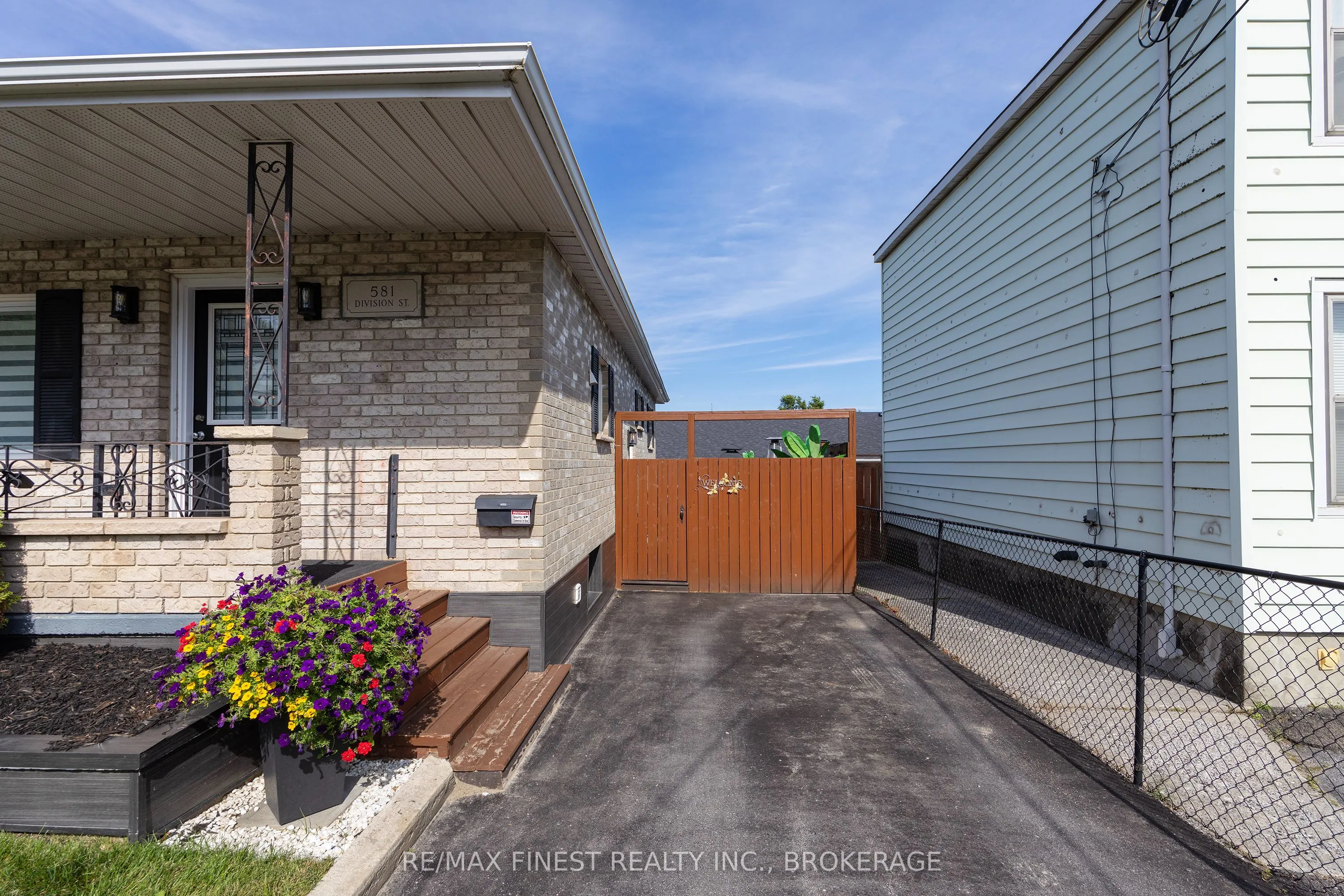 581 Division Street
