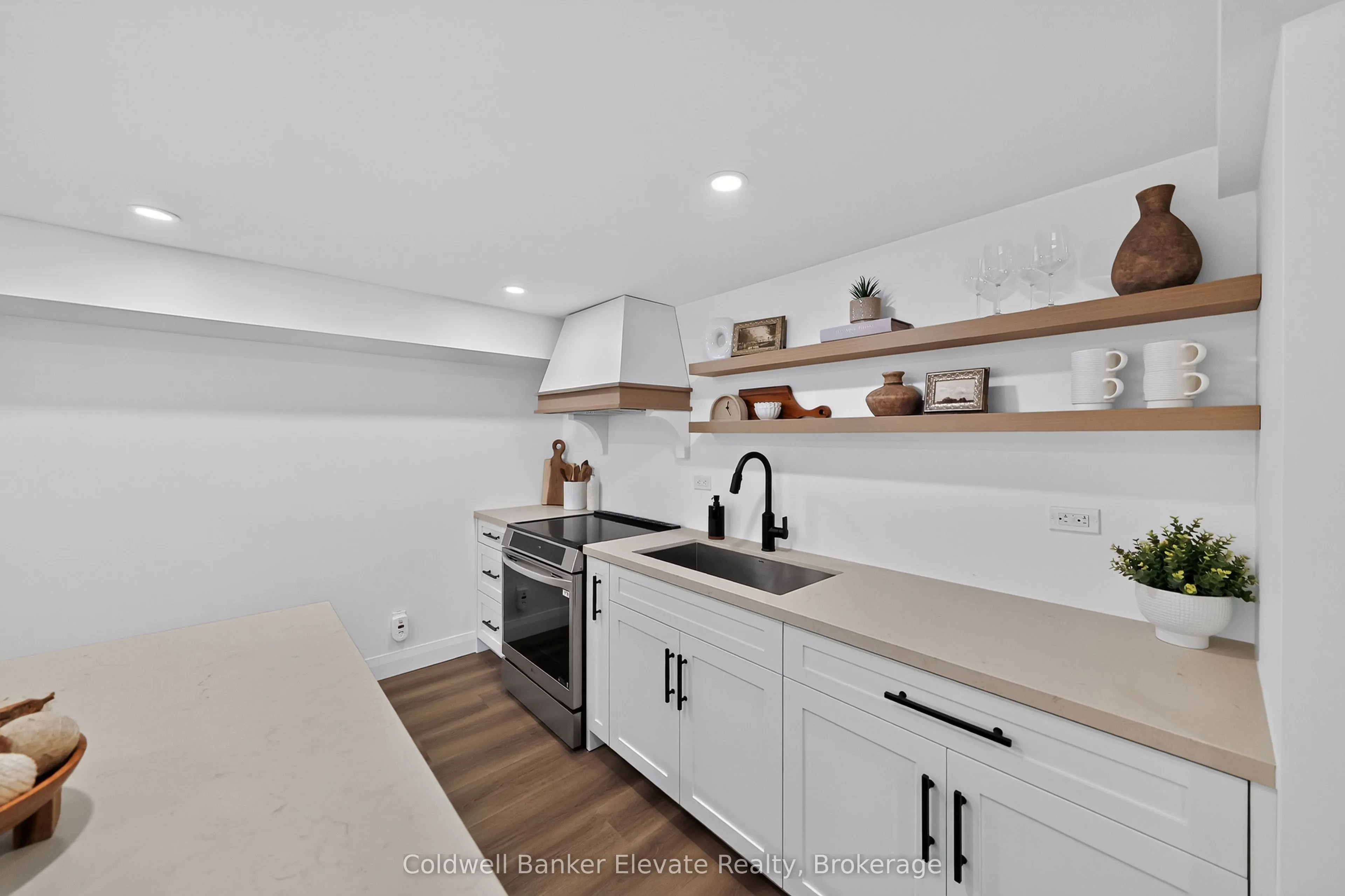 111 Kingswood Drive