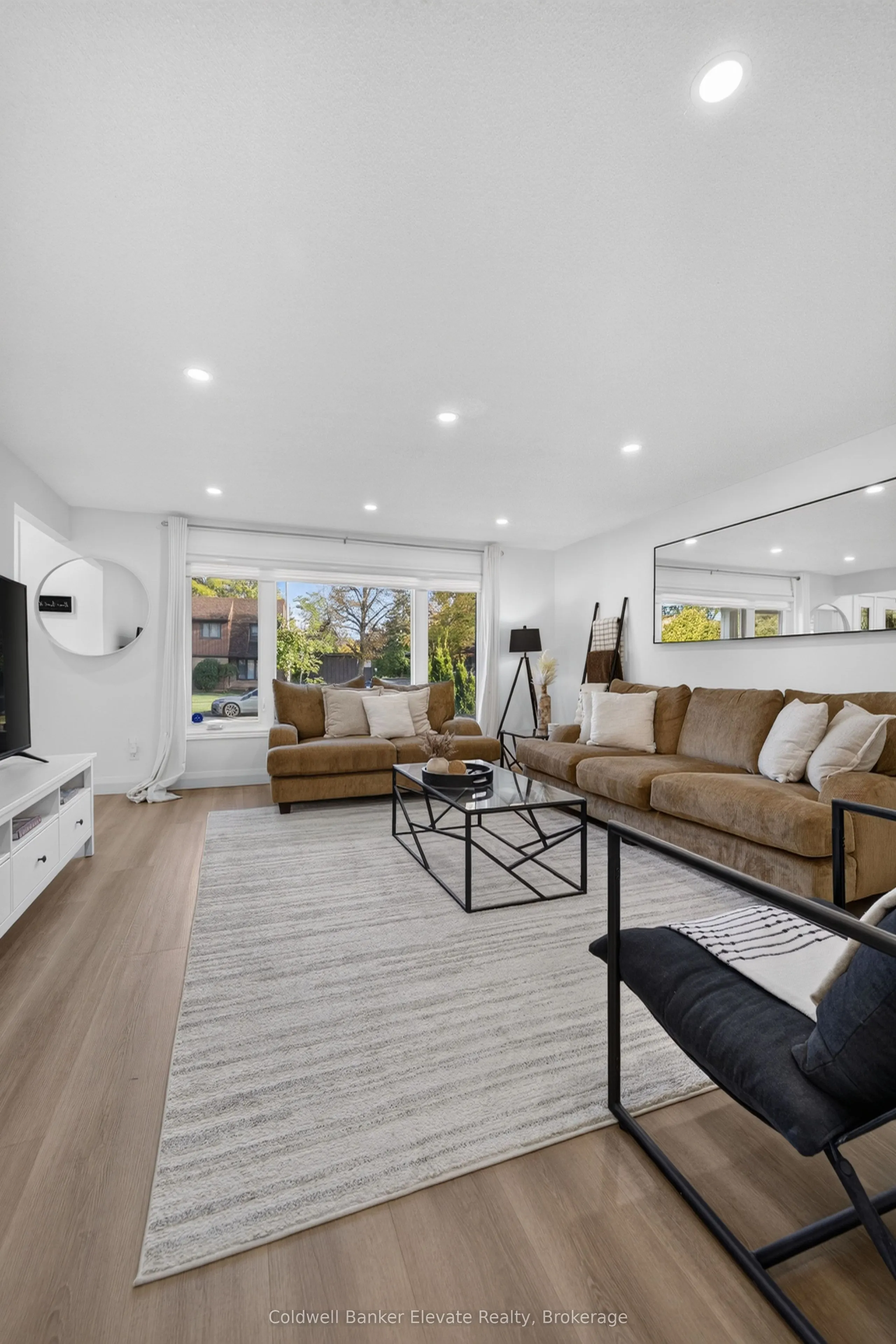 111 Kingswood Drive