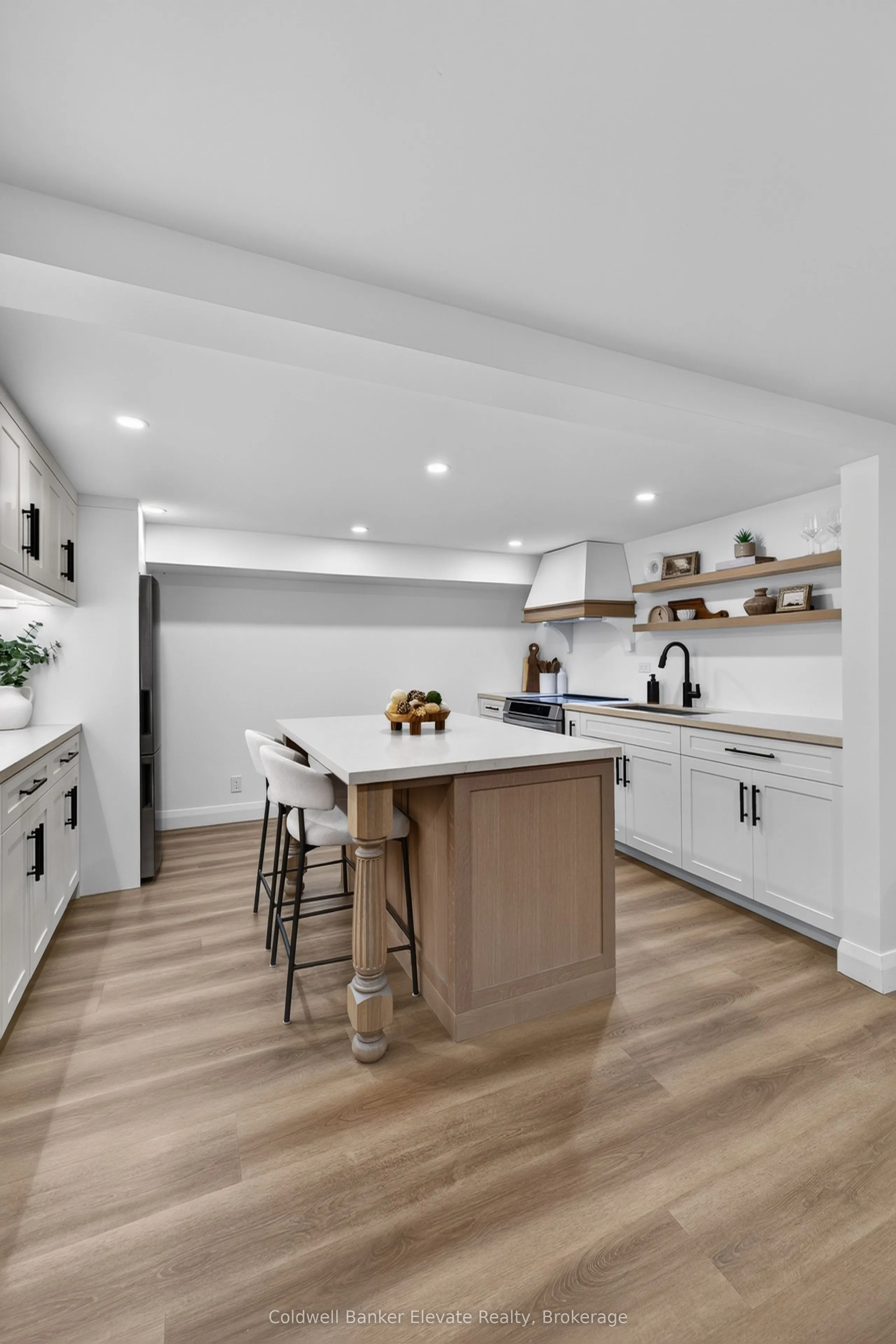 111 Kingswood Drive