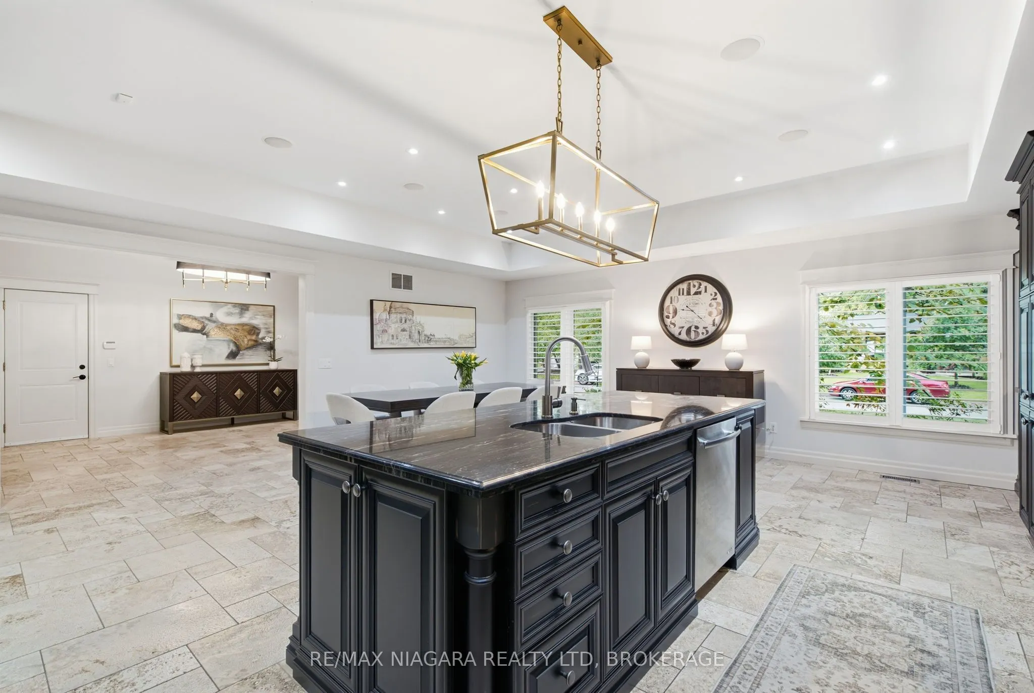 13 Royal Henley Boulevard