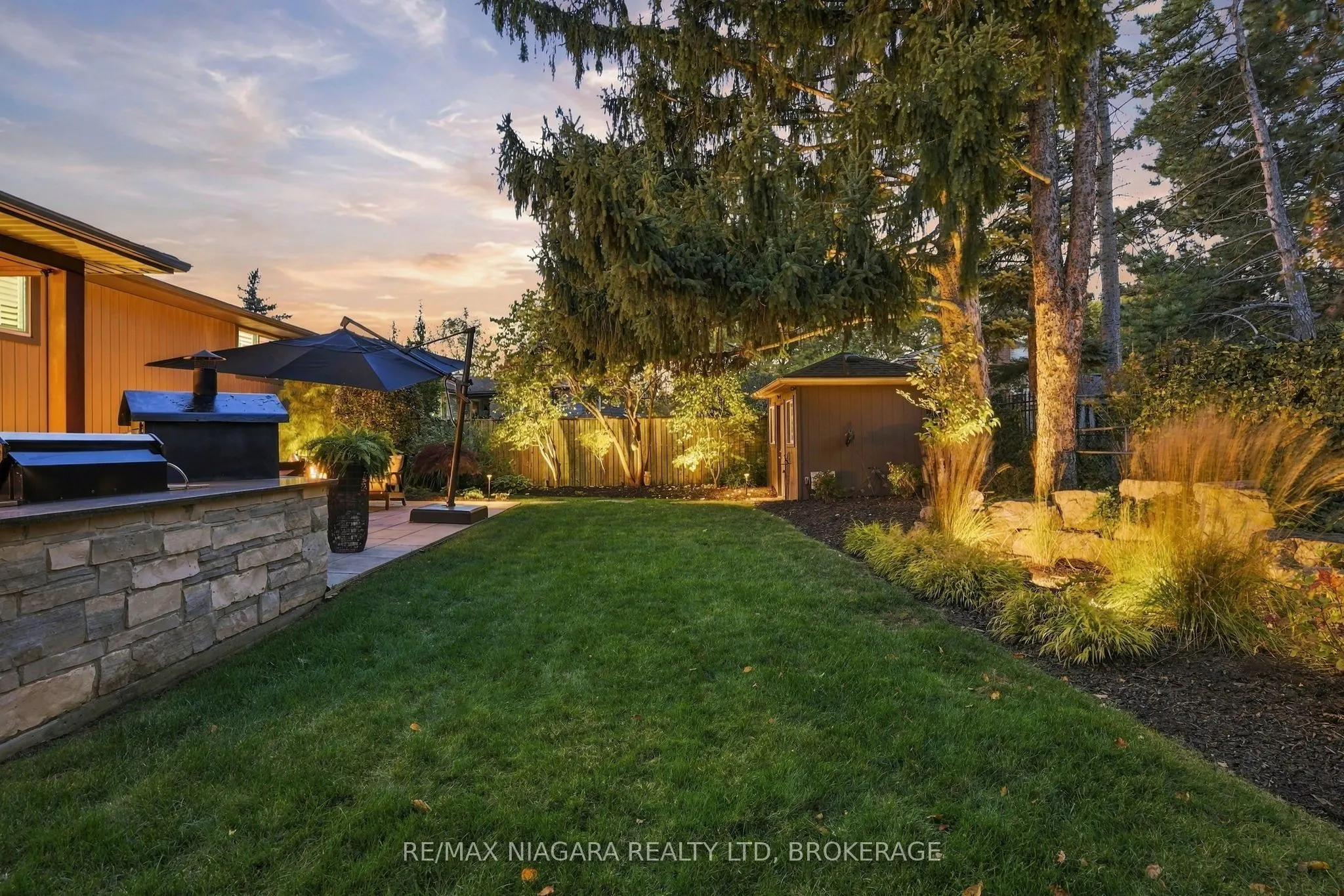 13 Royal Henley Boulevard