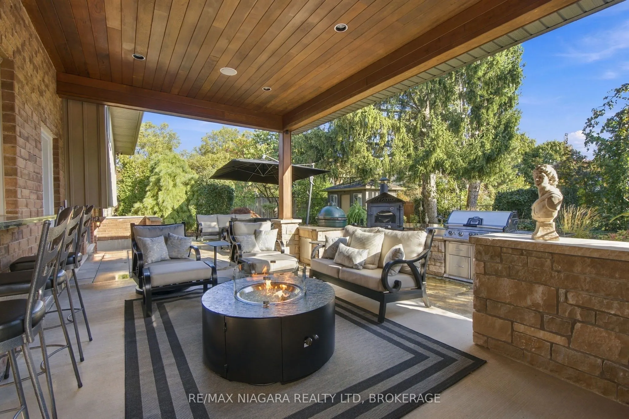 13 Royal Henley Boulevard