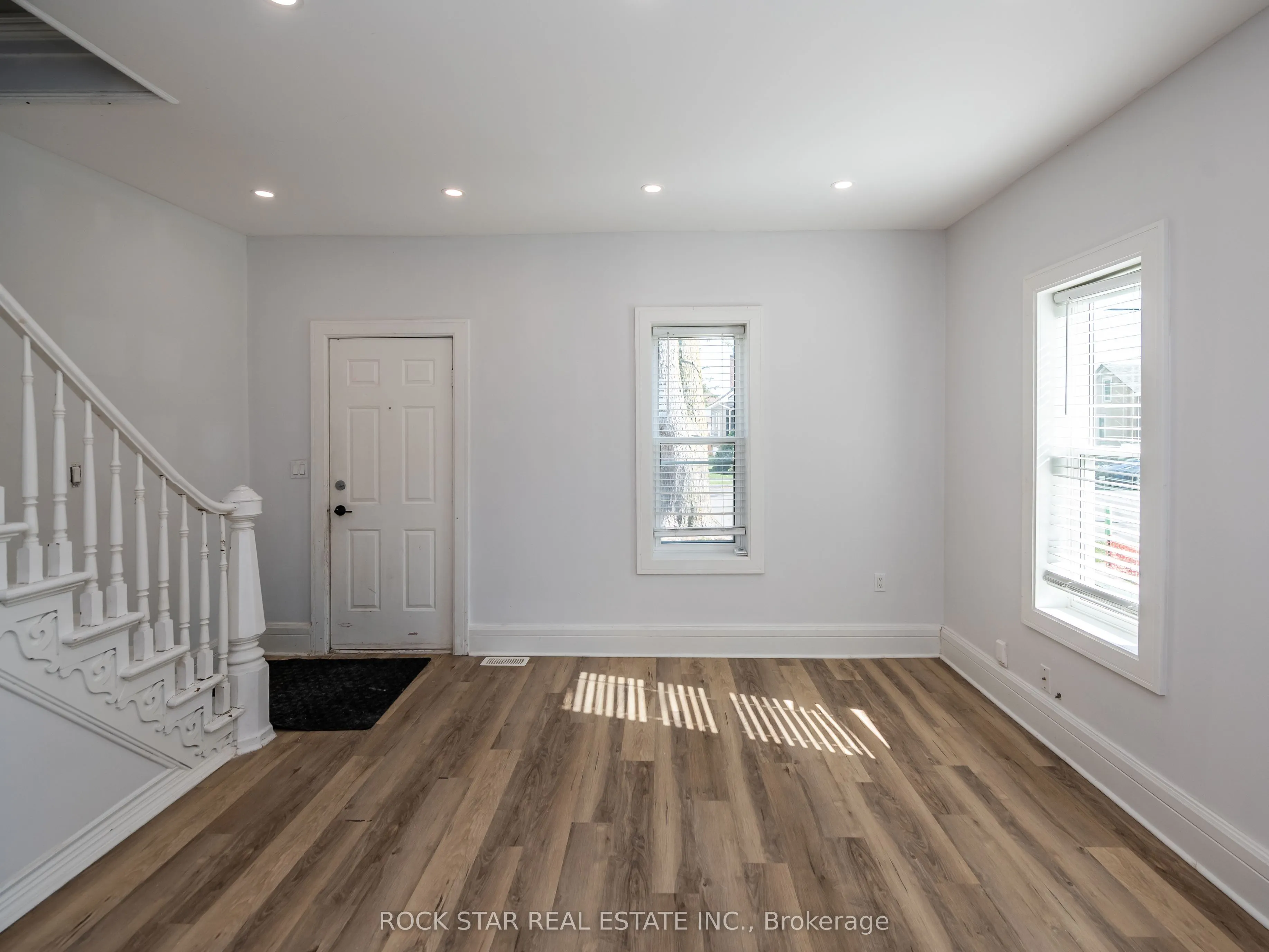 292 Fares Street