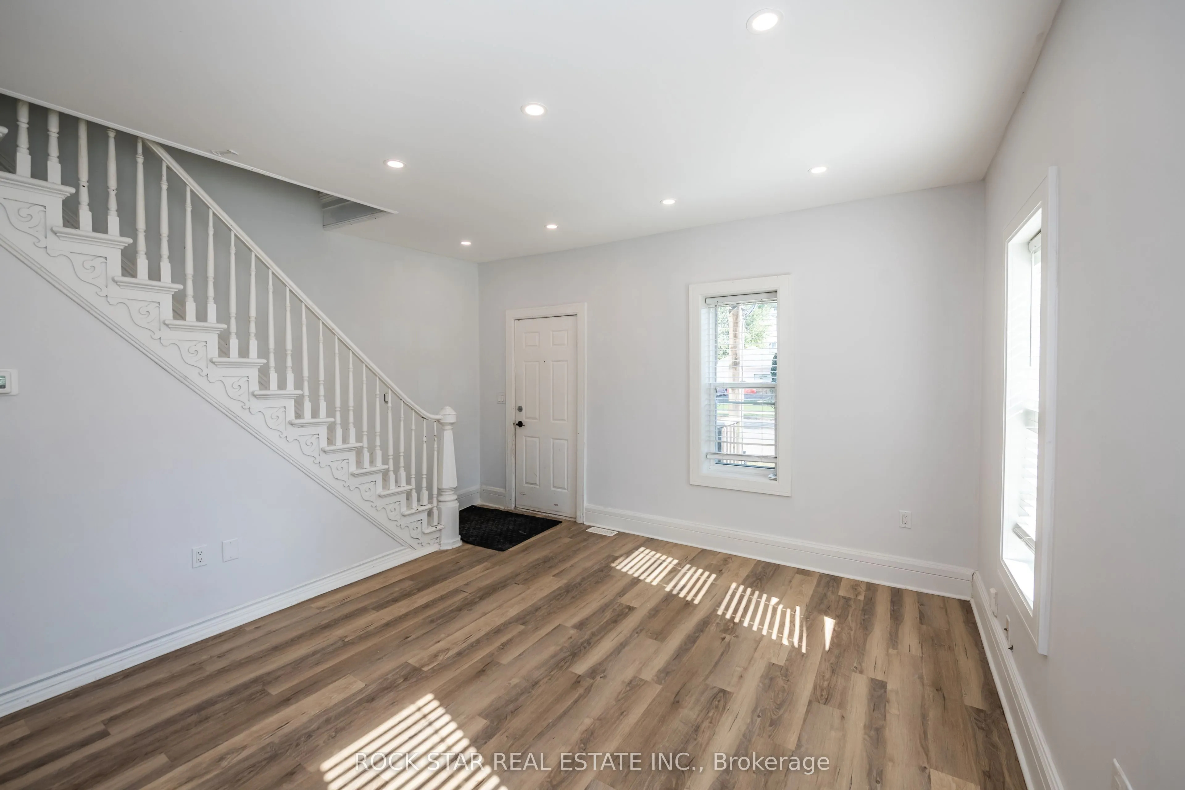 292 Fares Street