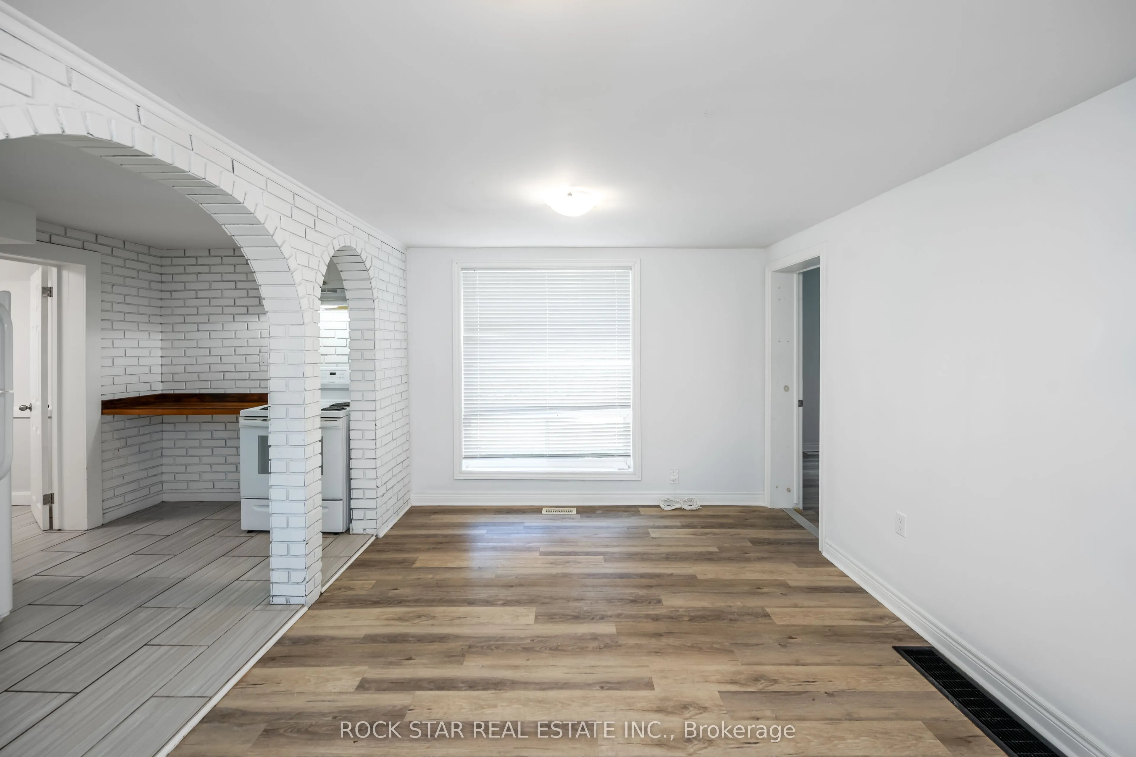292 Fares Street