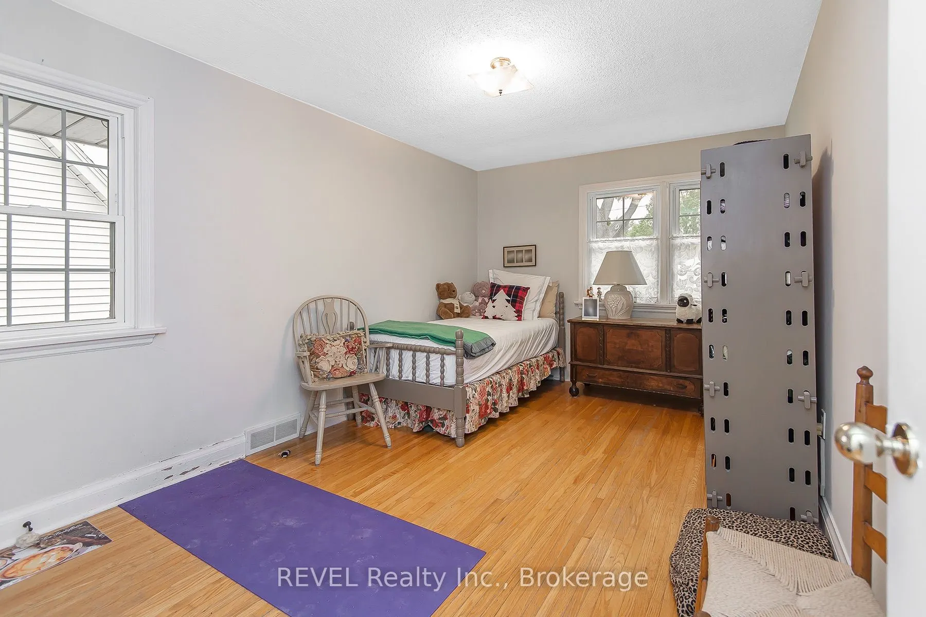 113 St. Paul Crescent