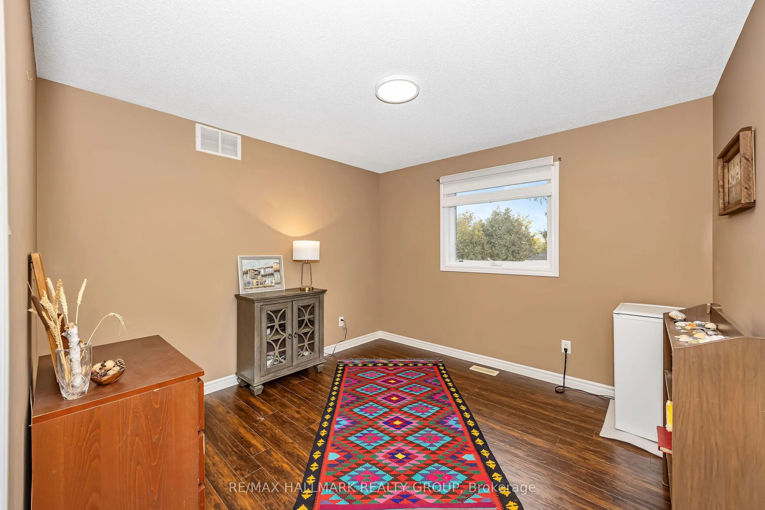 5B Kemp Drive