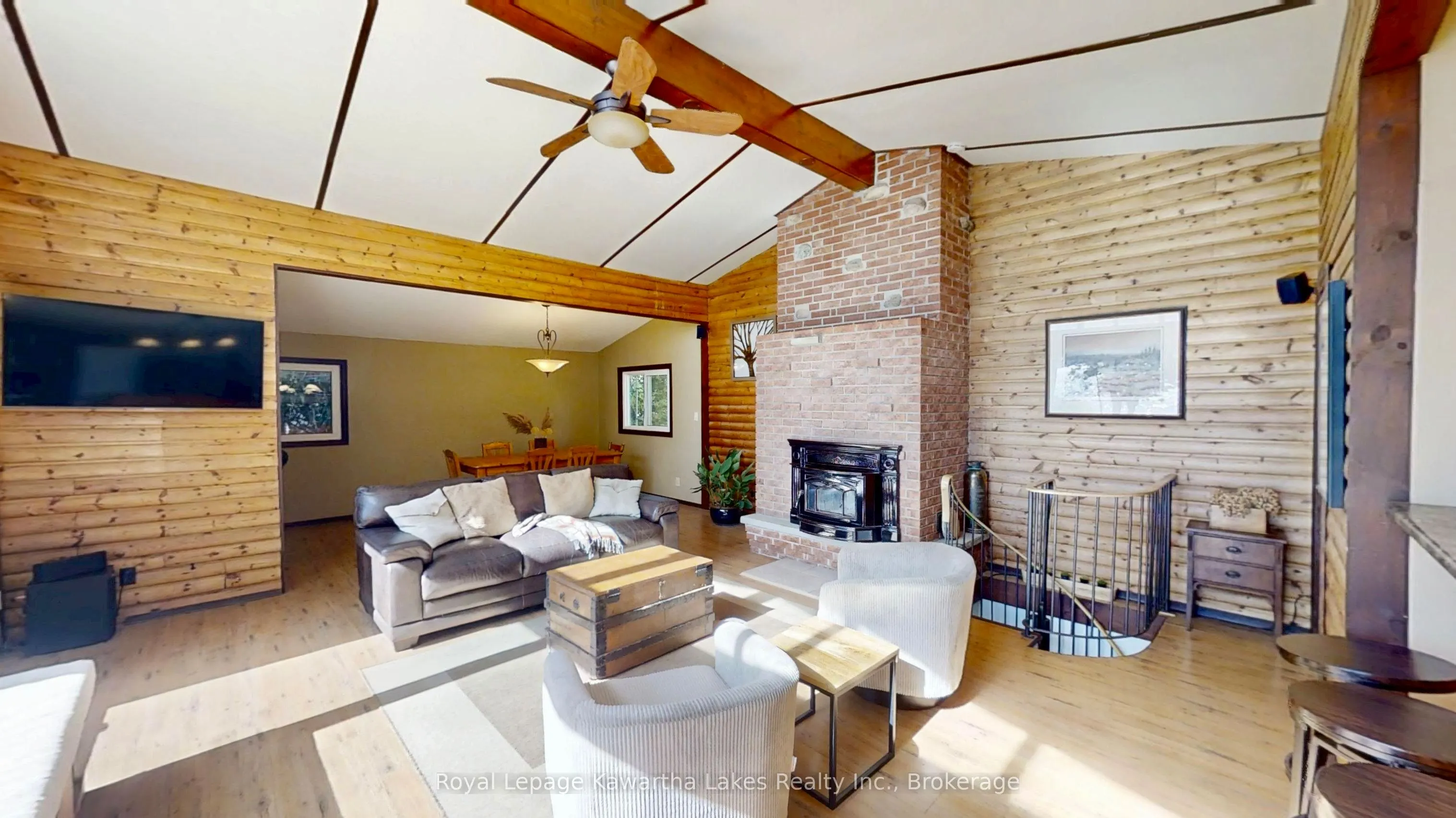 18 Lakeview Boulevard