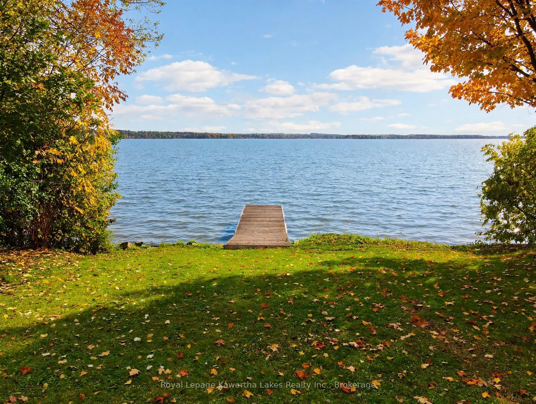 18 Lakeview Boulevard
