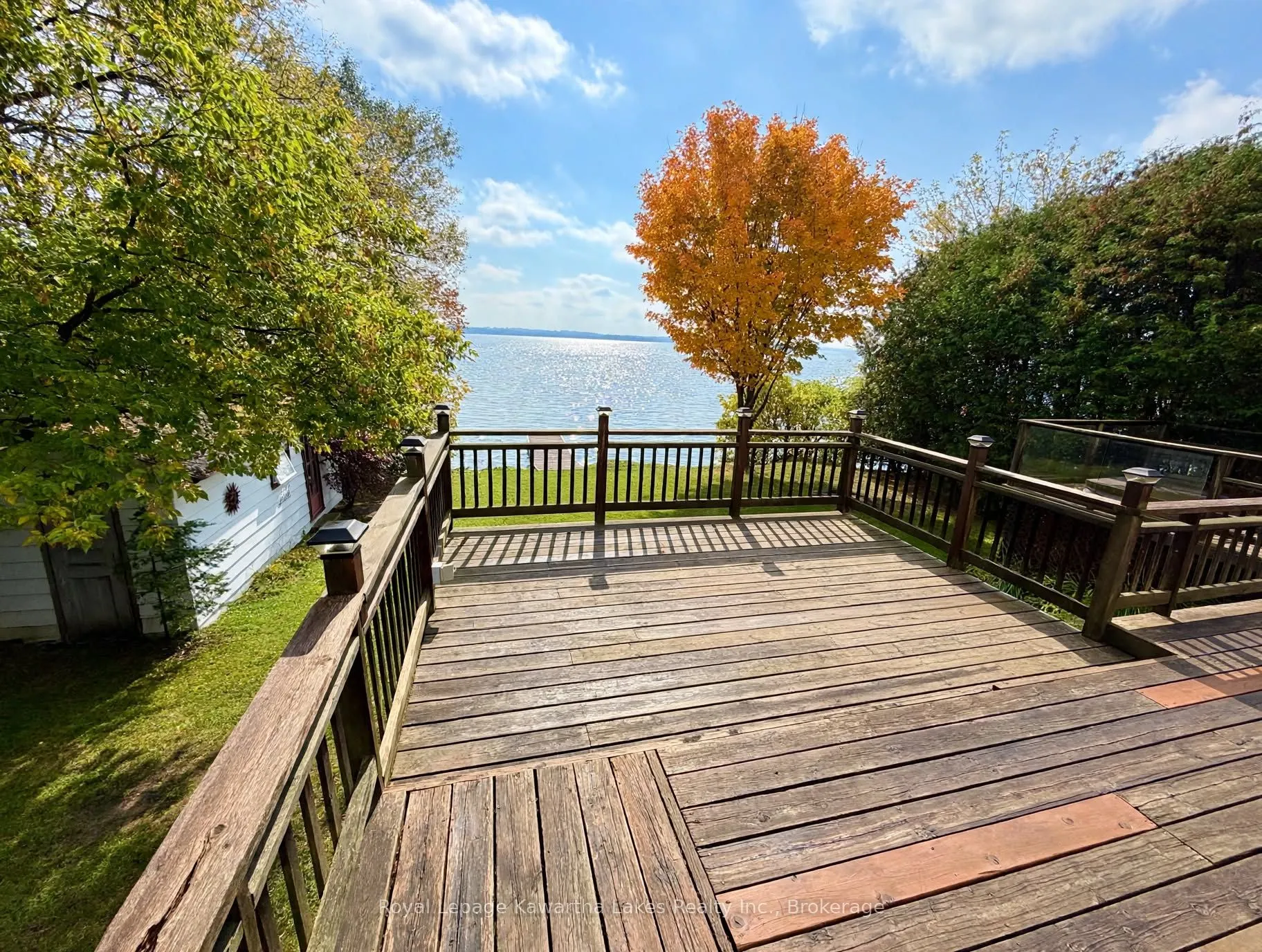 18 Lakeview Boulevard