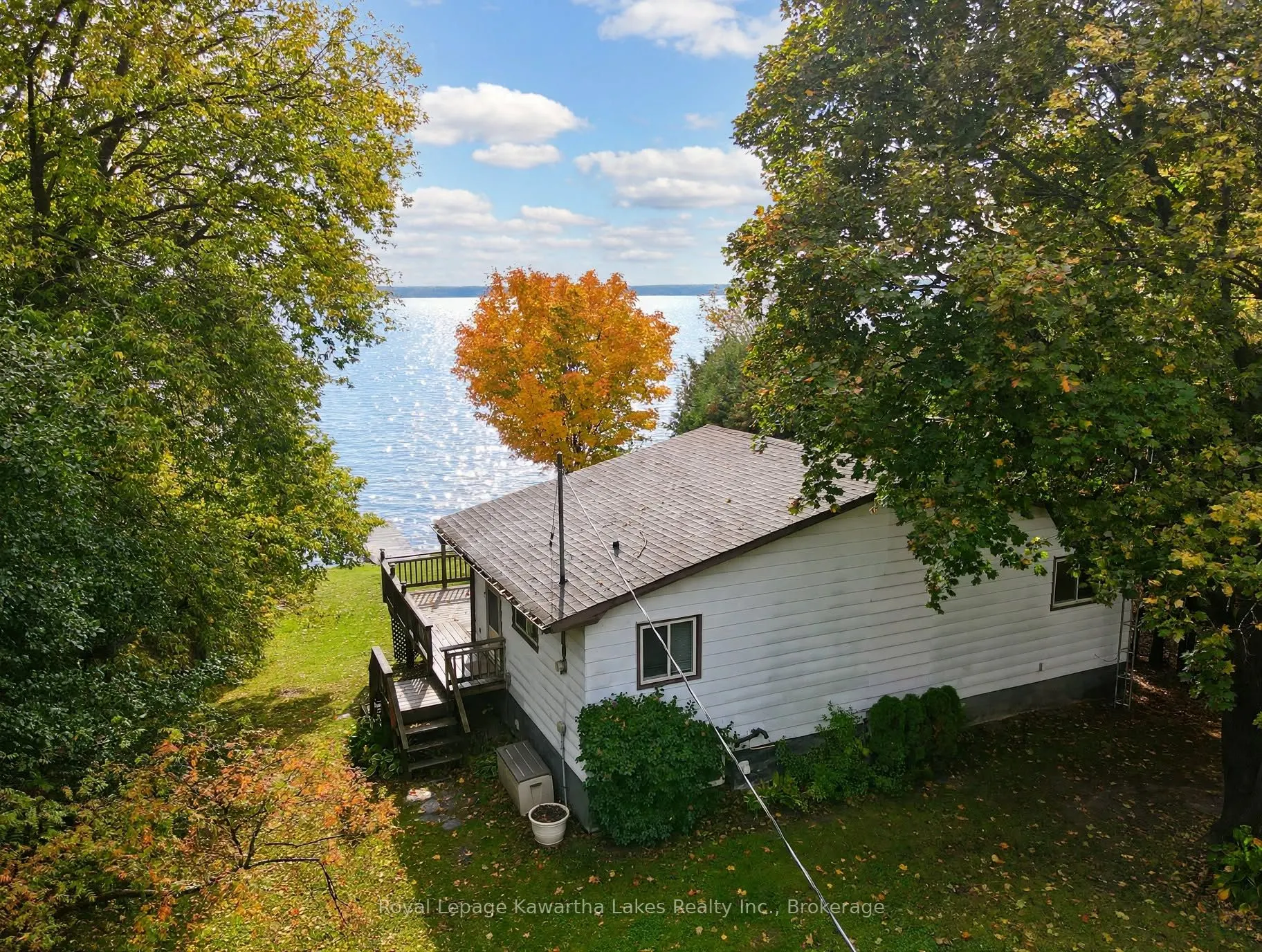 18 Lakeview Boulevard