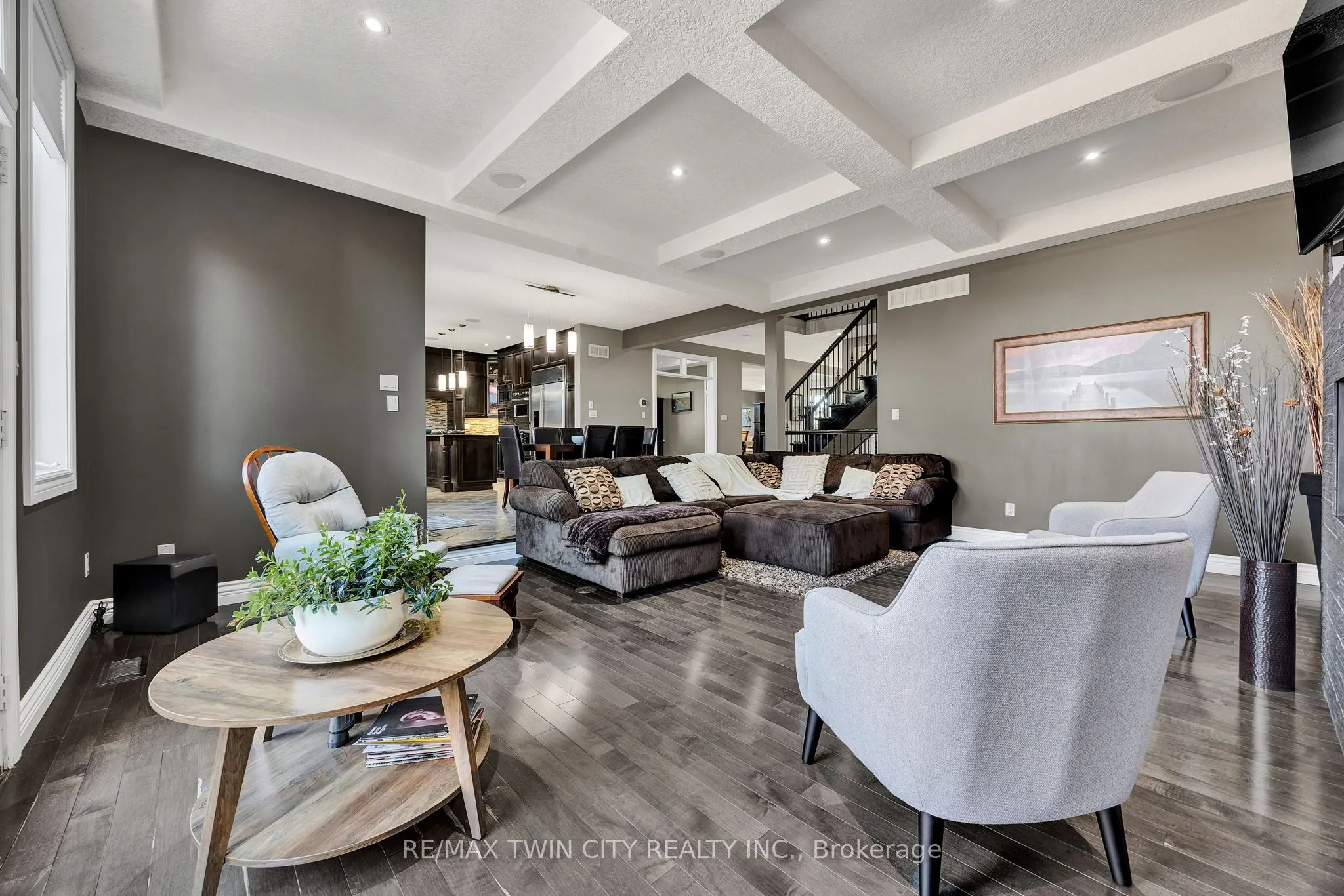 315 RIDEAU RIVER Place