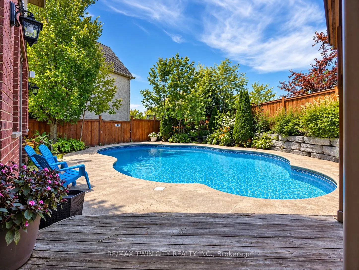 315 RIDEAU RIVER Place