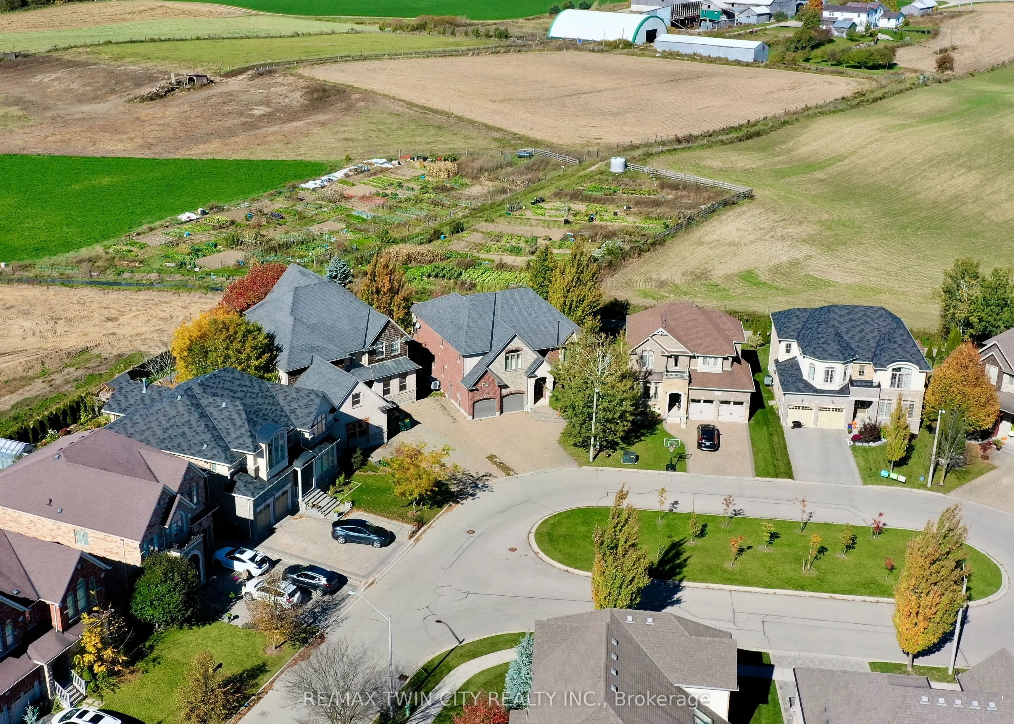 315 RIDEAU RIVER Place