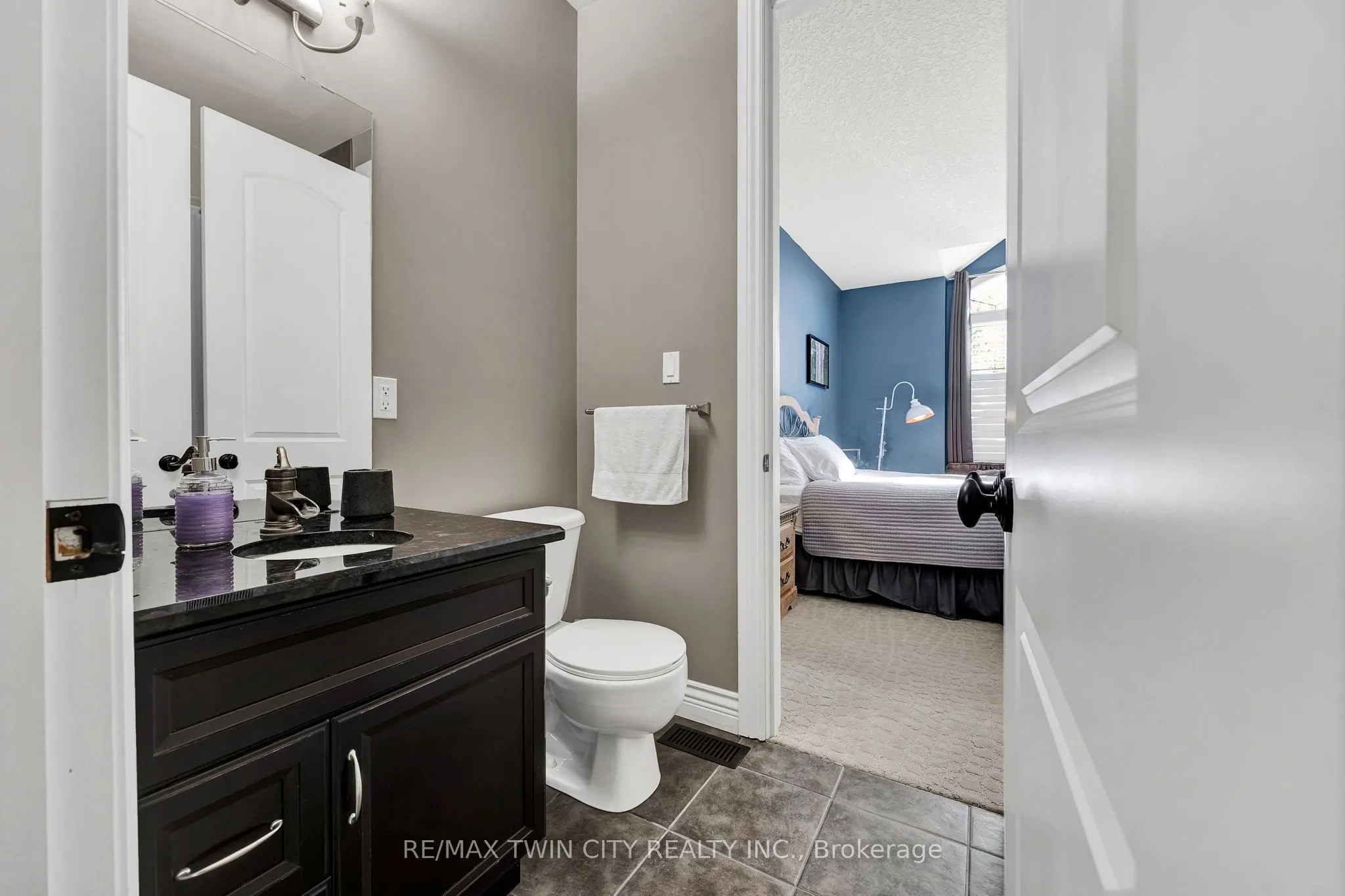 315 RIDEAU RIVER Place