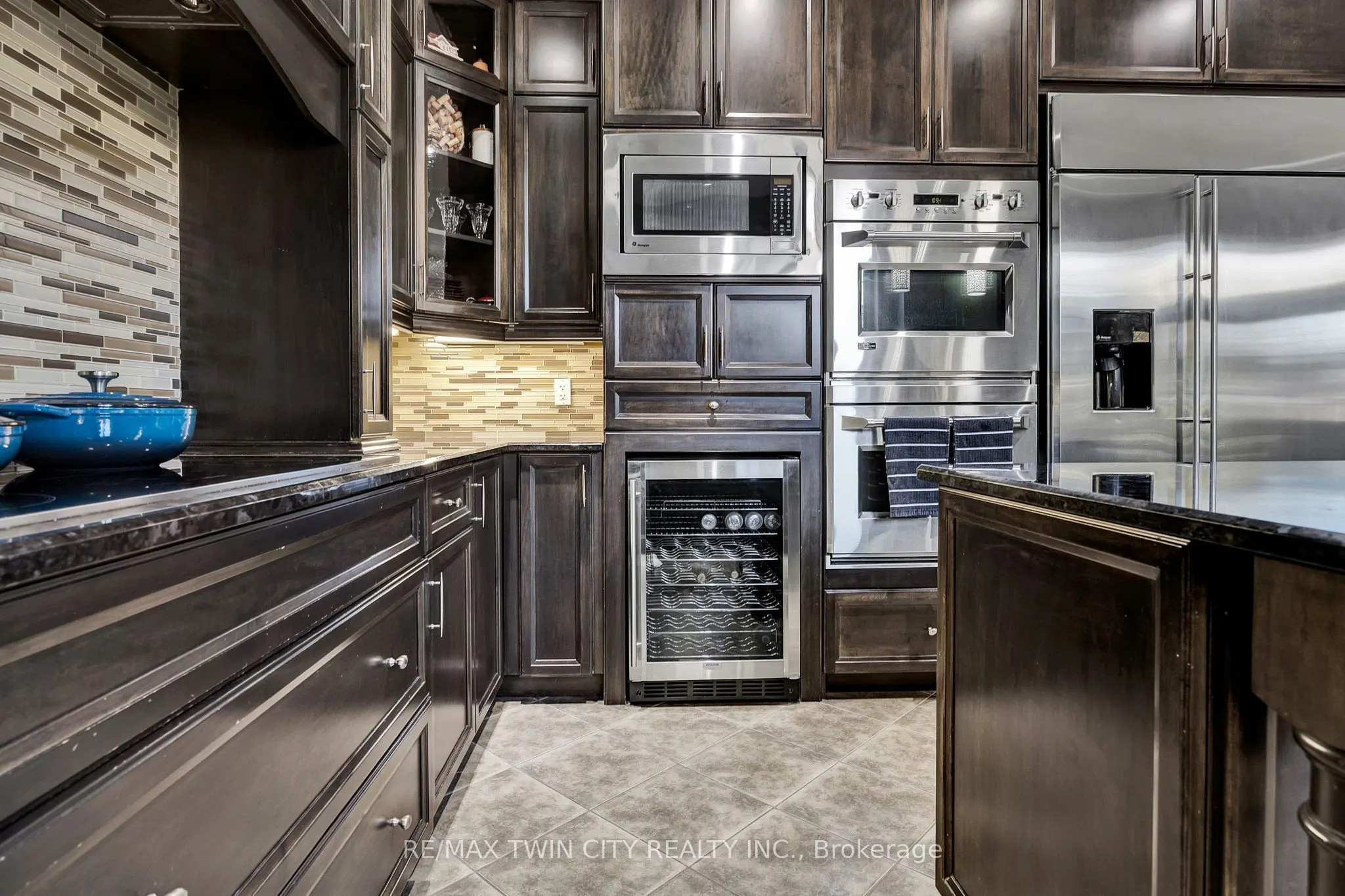 315 RIDEAU RIVER Place