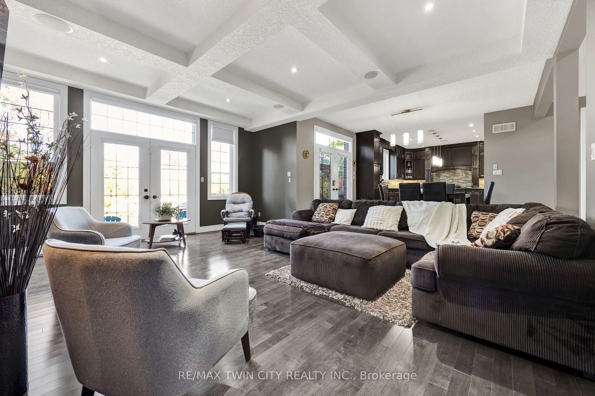 315 RIDEAU RIVER Place