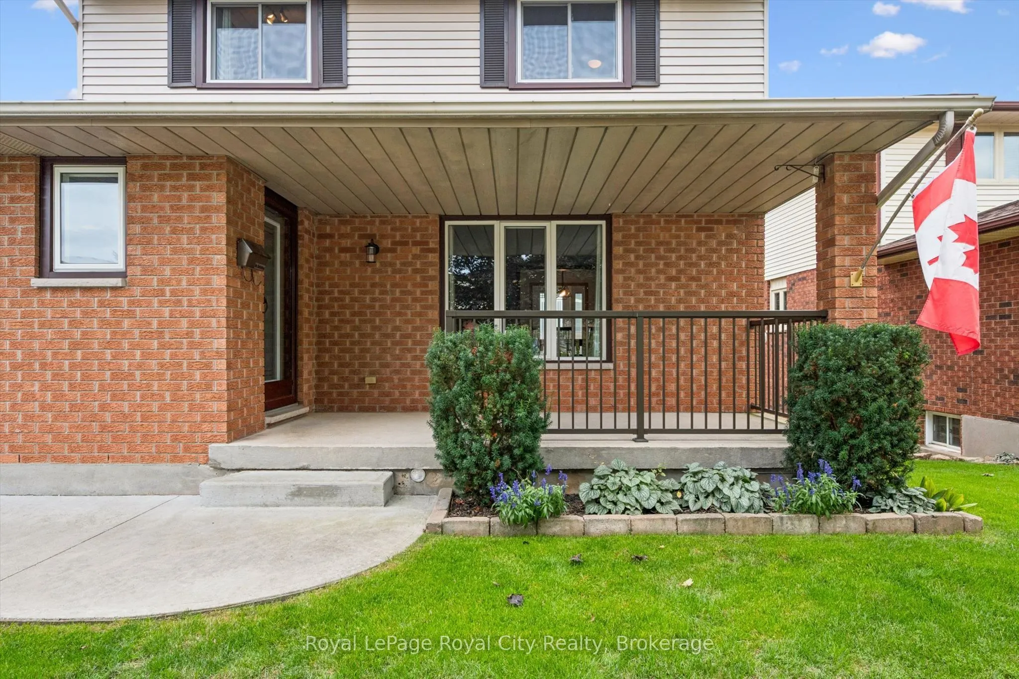 24 Greenwich Drive