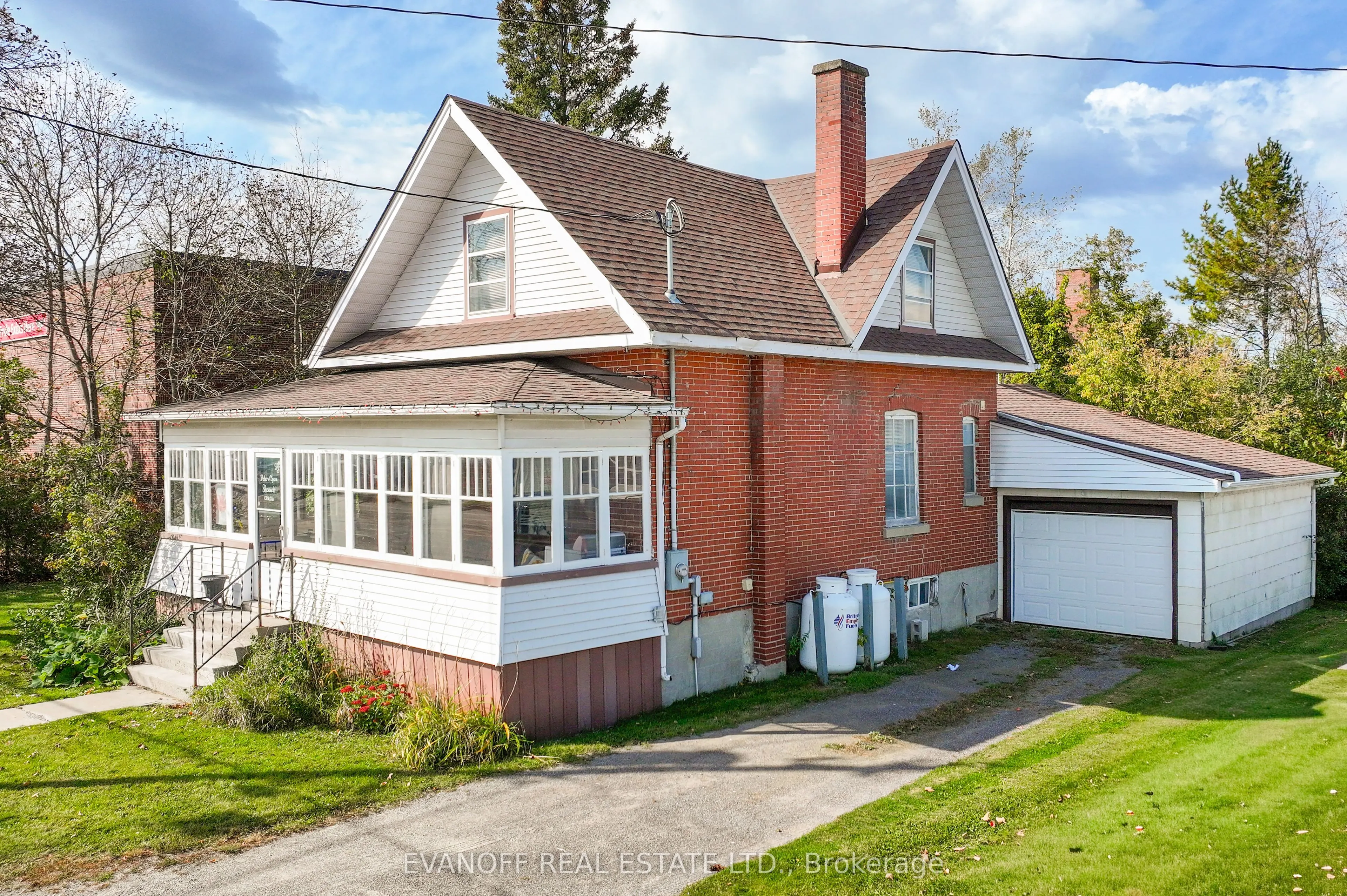 42 Lindsay Street
