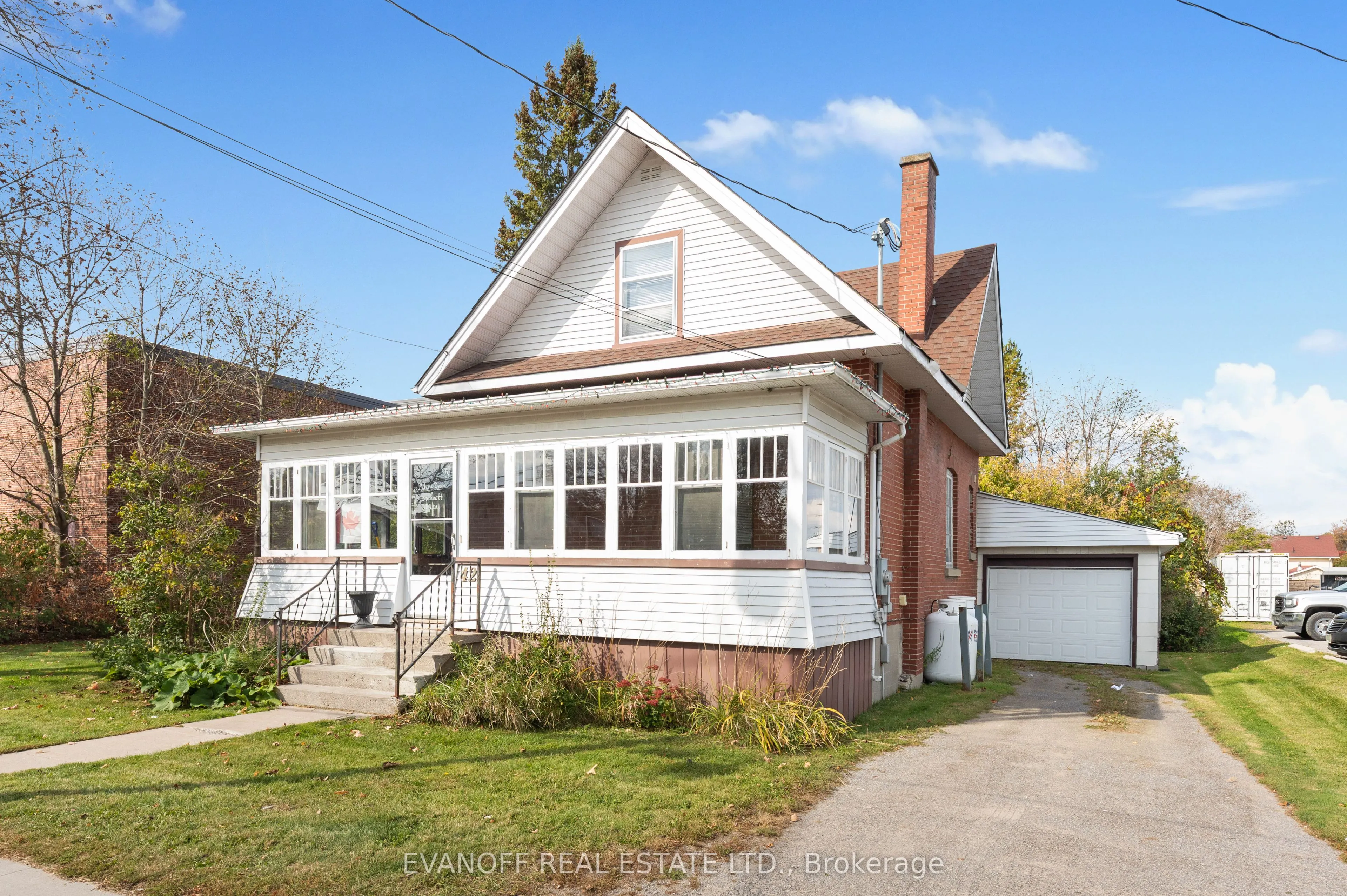 42 Lindsay Street