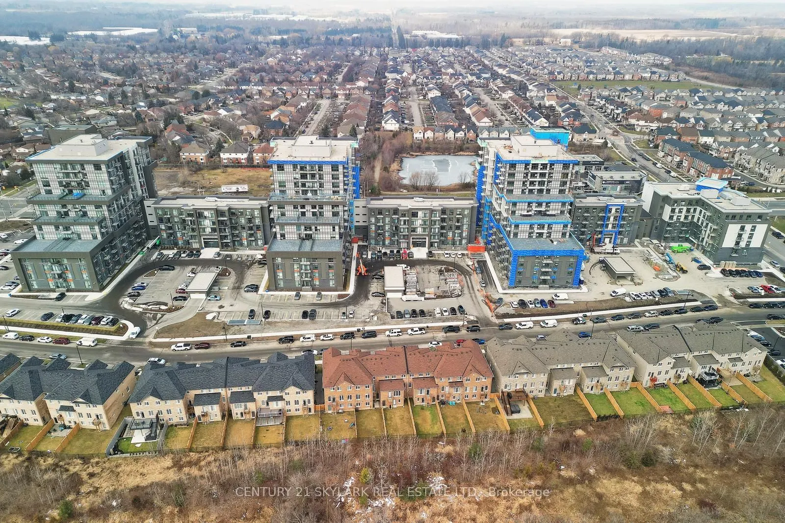 460 Dundas Street E #401