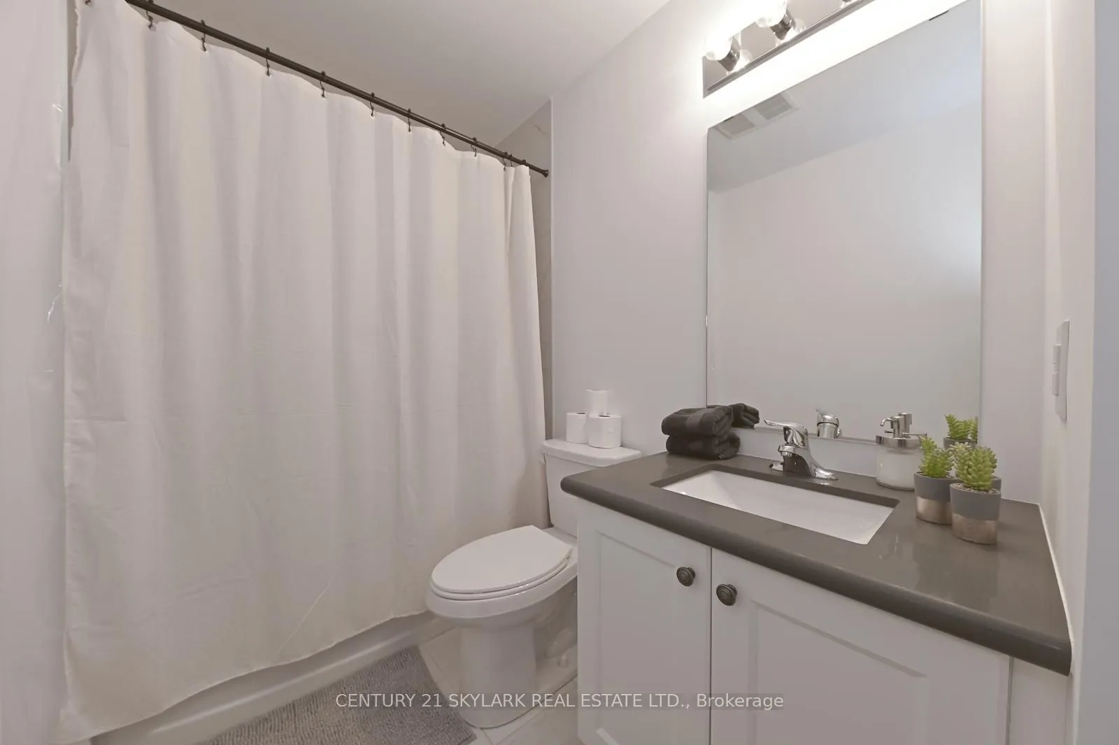 460 Dundas Street E #401