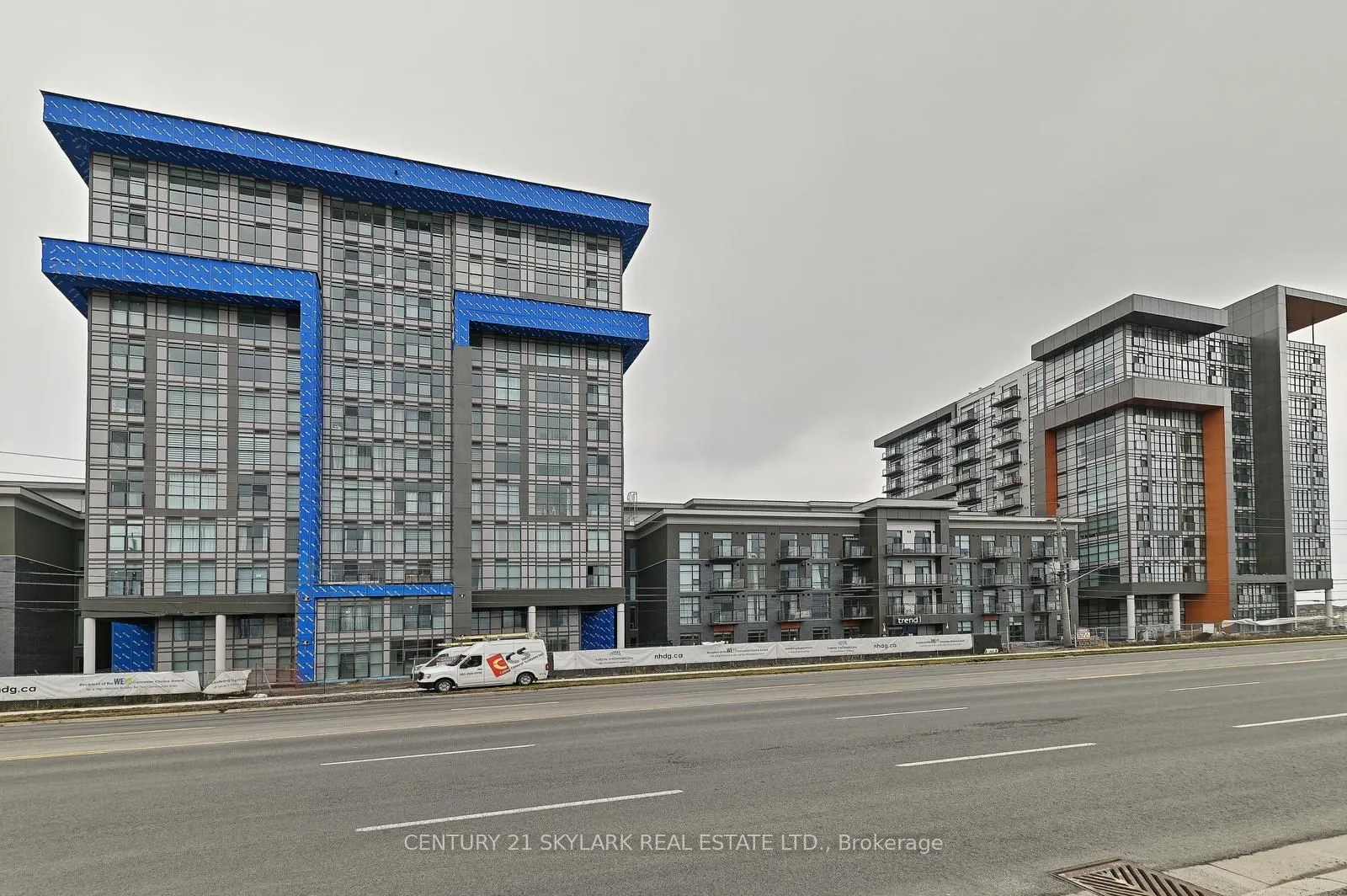 460 Dundas Street E #401