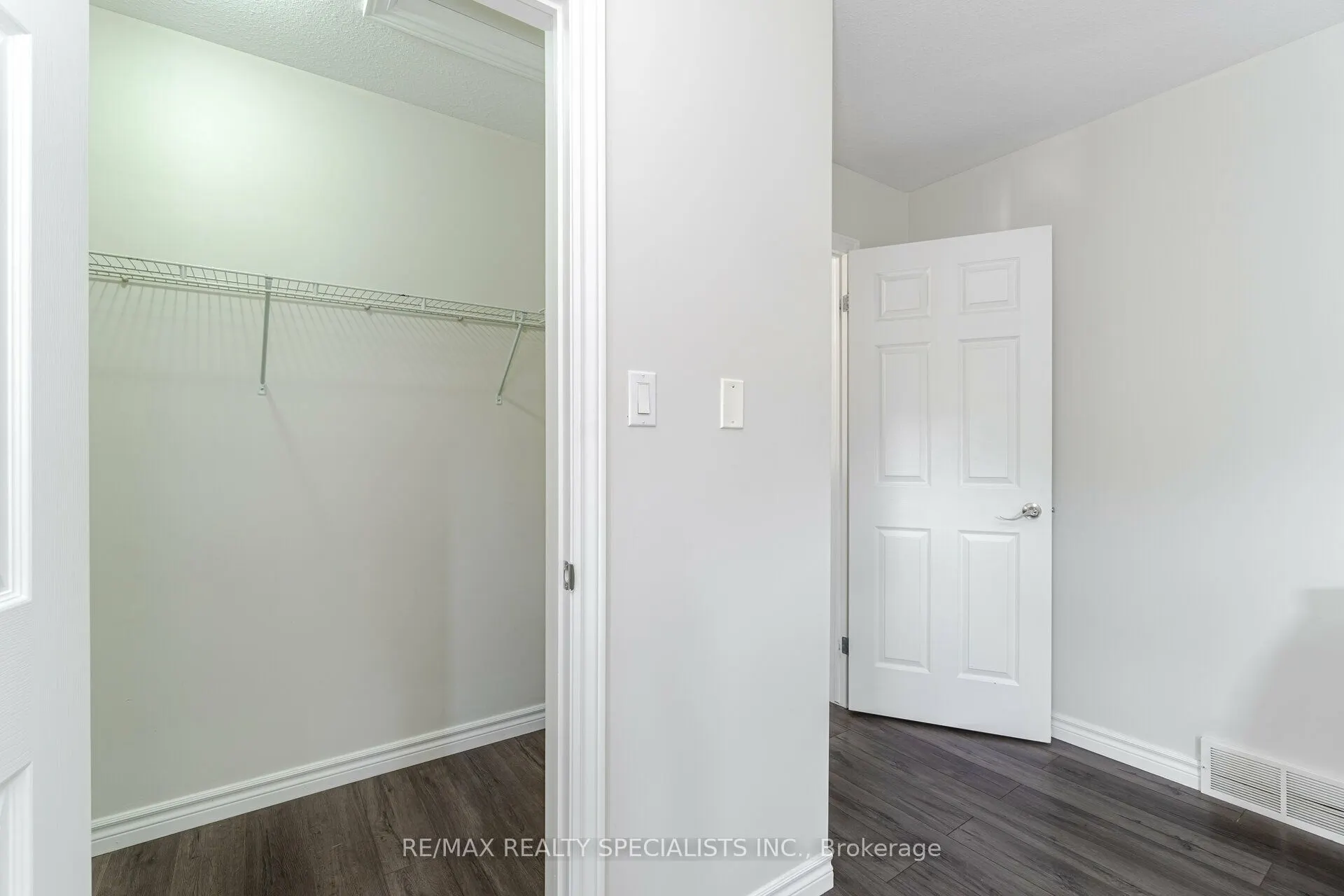 1435 Mickleborough Drive