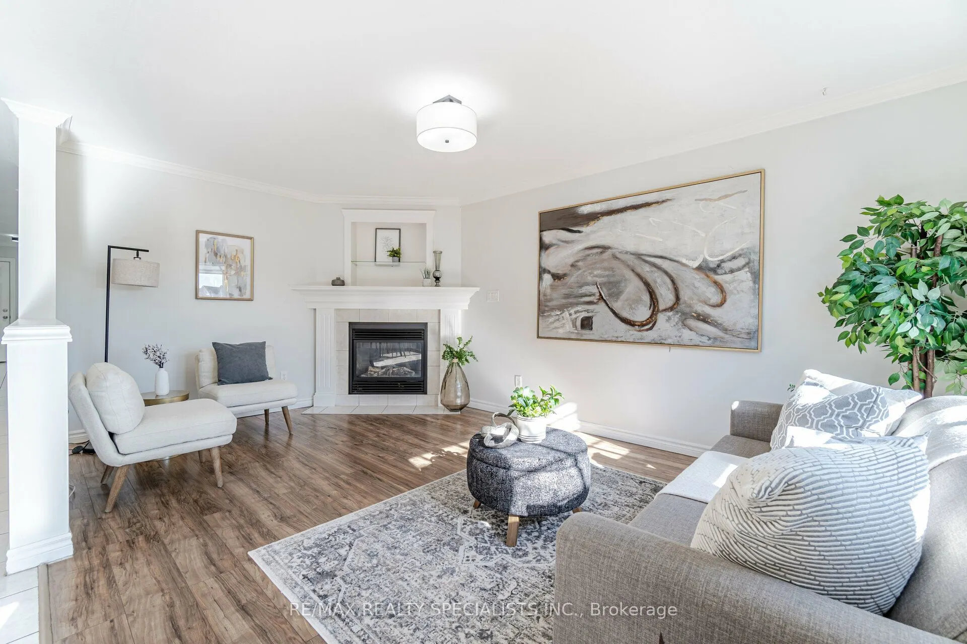 1435 Mickleborough Drive