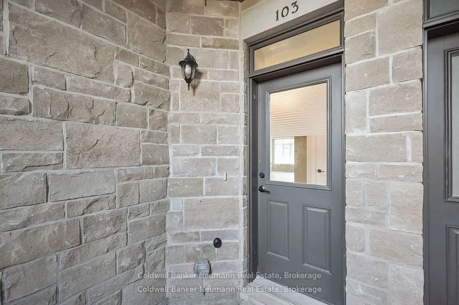 333 GOSLING Gardens #103