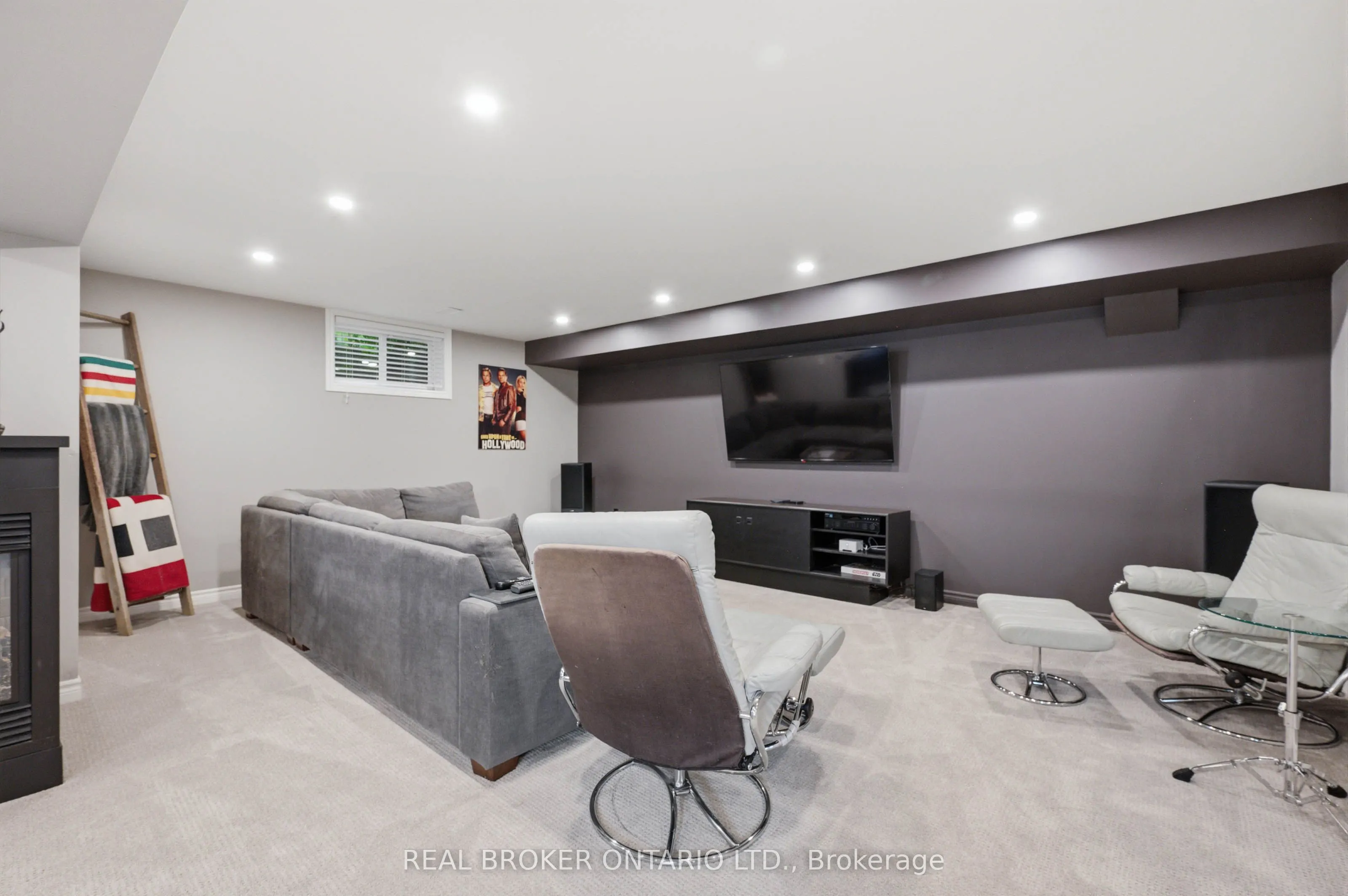 6 Pioneer Tower Crescent
