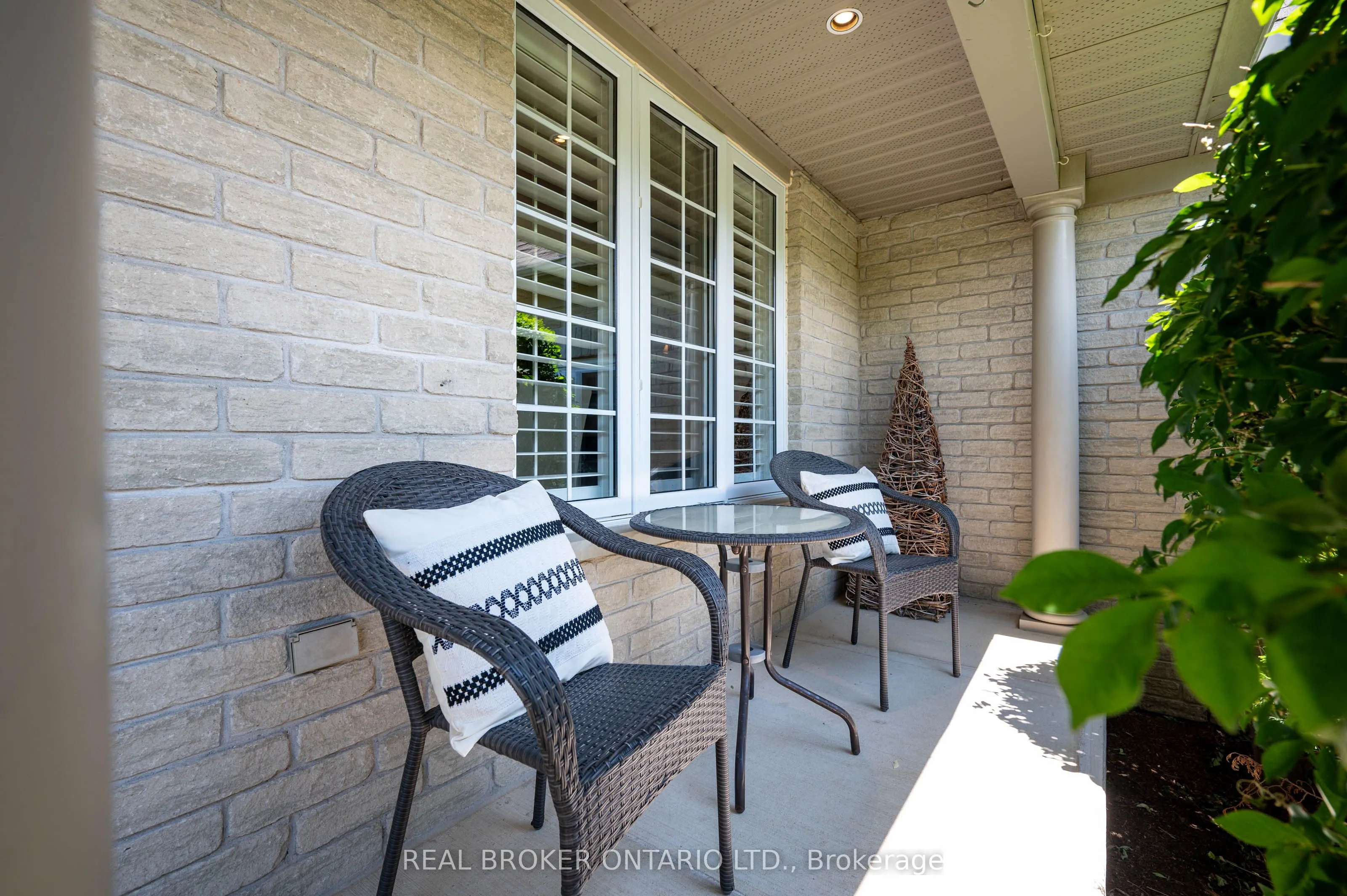 6 Pioneer Tower Crescent