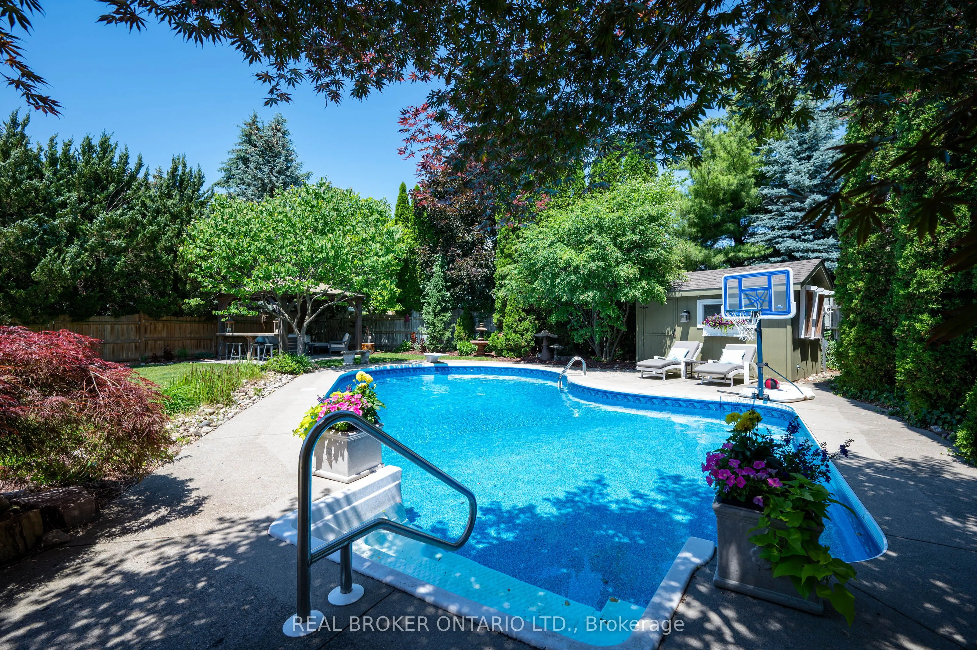 6 Pioneer Tower Crescent
