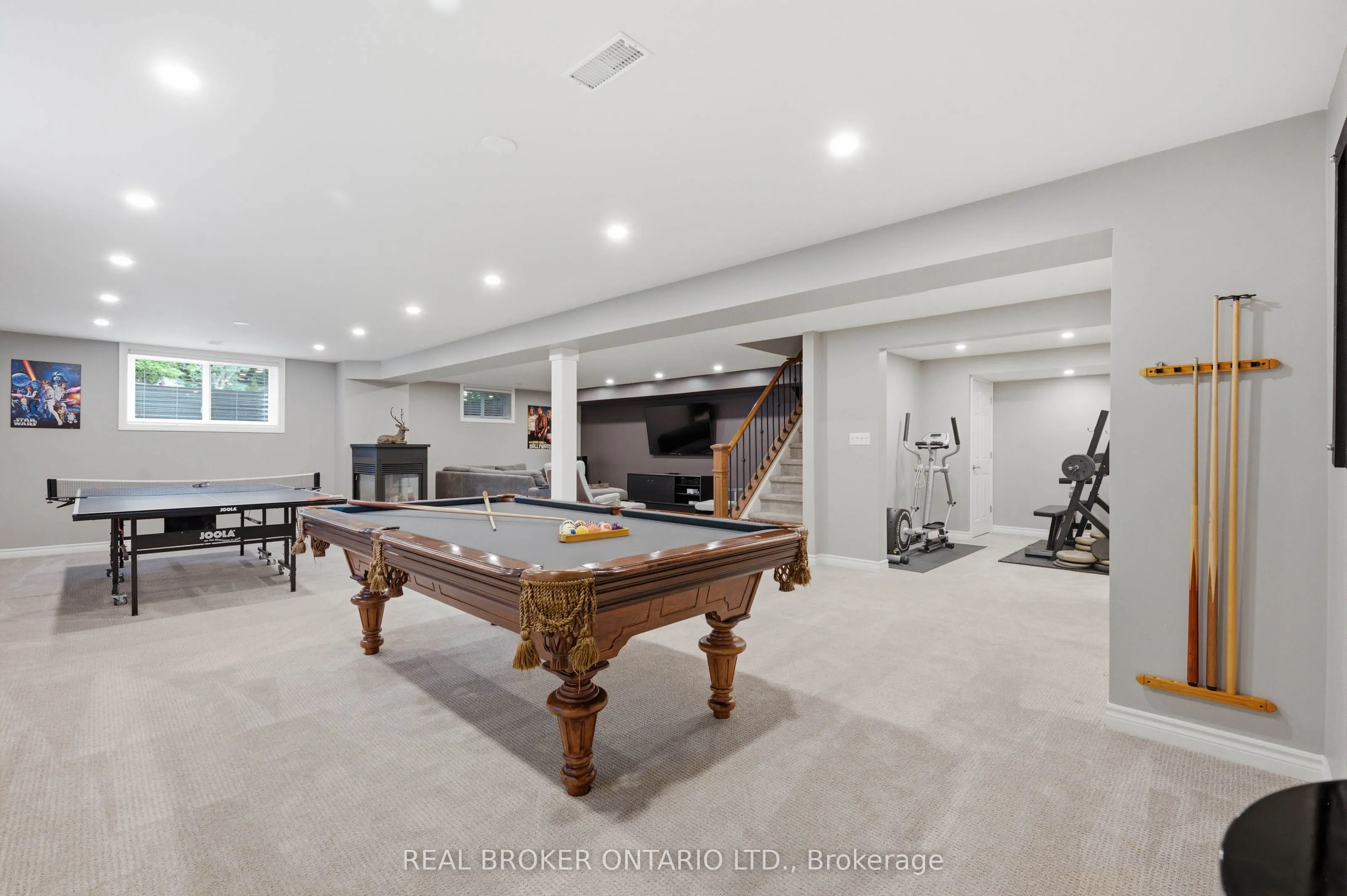 6 Pioneer Tower Crescent