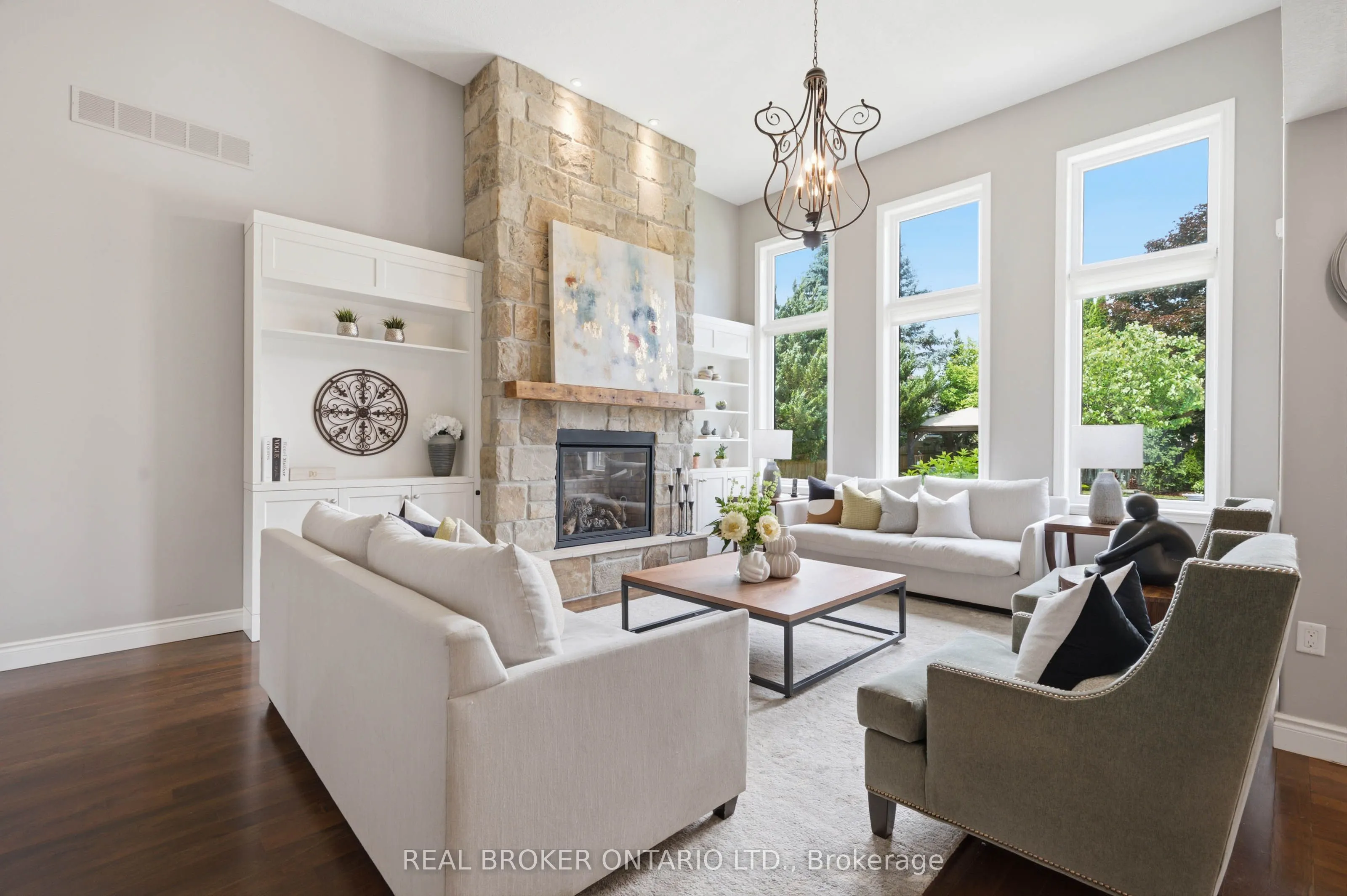 6 Pioneer Tower Crescent