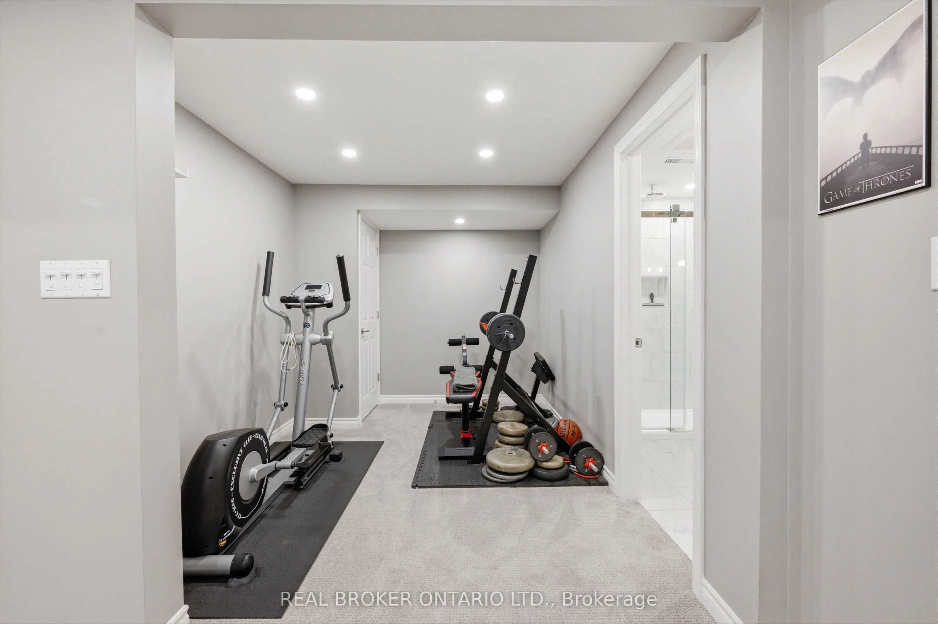 6 Pioneer Tower Crescent
