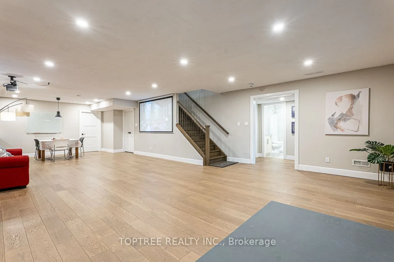 2290 Torrey Pines Way #29