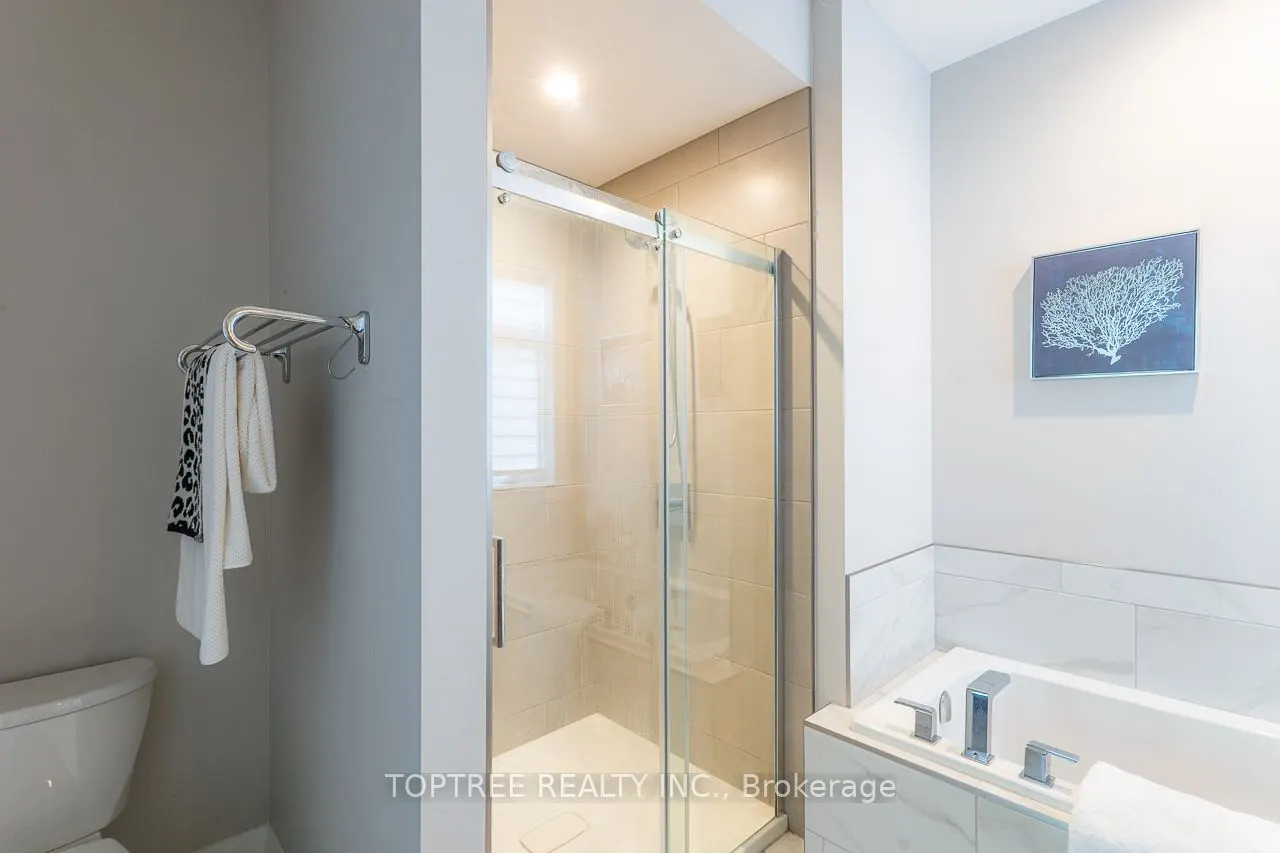 2290 Torrey Pines Way #29