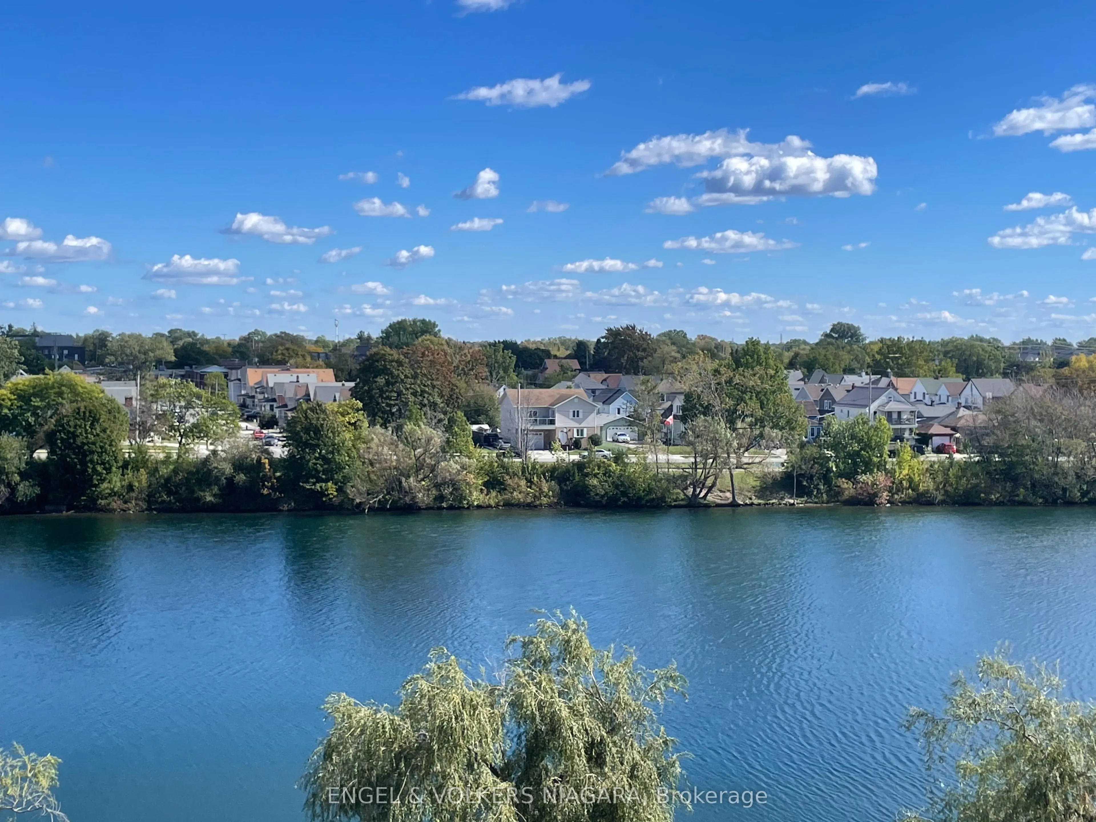 350 Prince Charles Drive S #528
