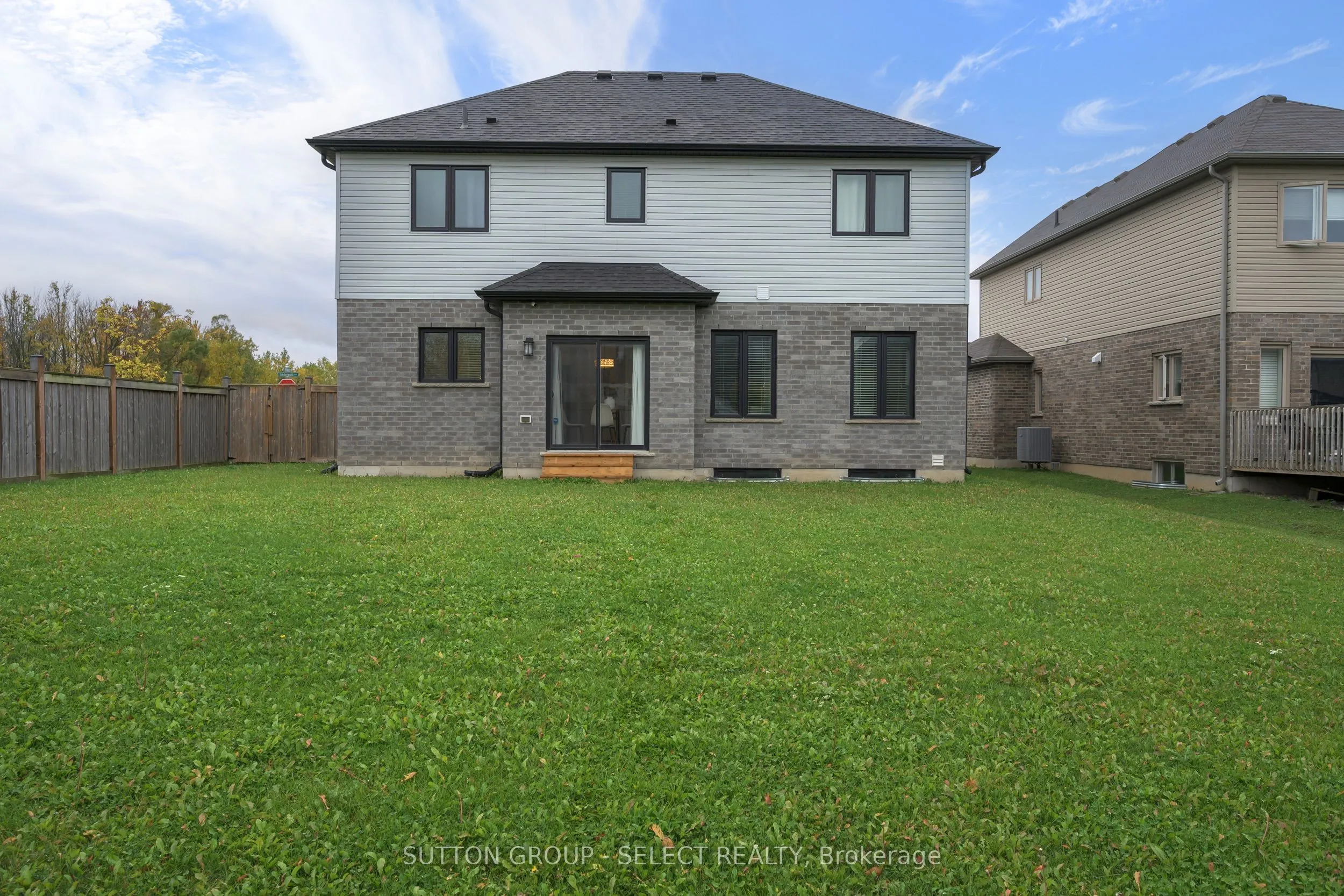 102 Timberwalk Trail